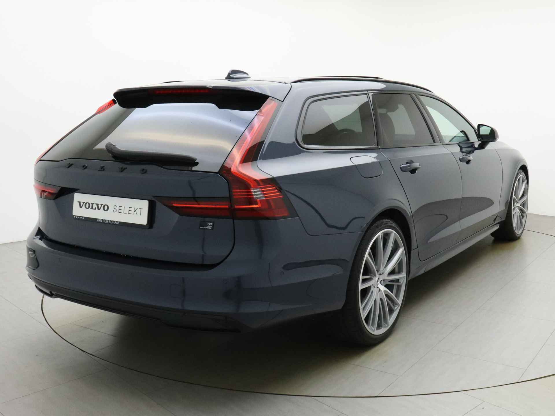 Volvo V90 T8 455pk AWD Ultimate Dark / LONG RANGE / Luchtvering / Styling kit / 21 '' / Black Pack / 360 Camera / Trekhaak / Tailored Wool Blend / - 14/45