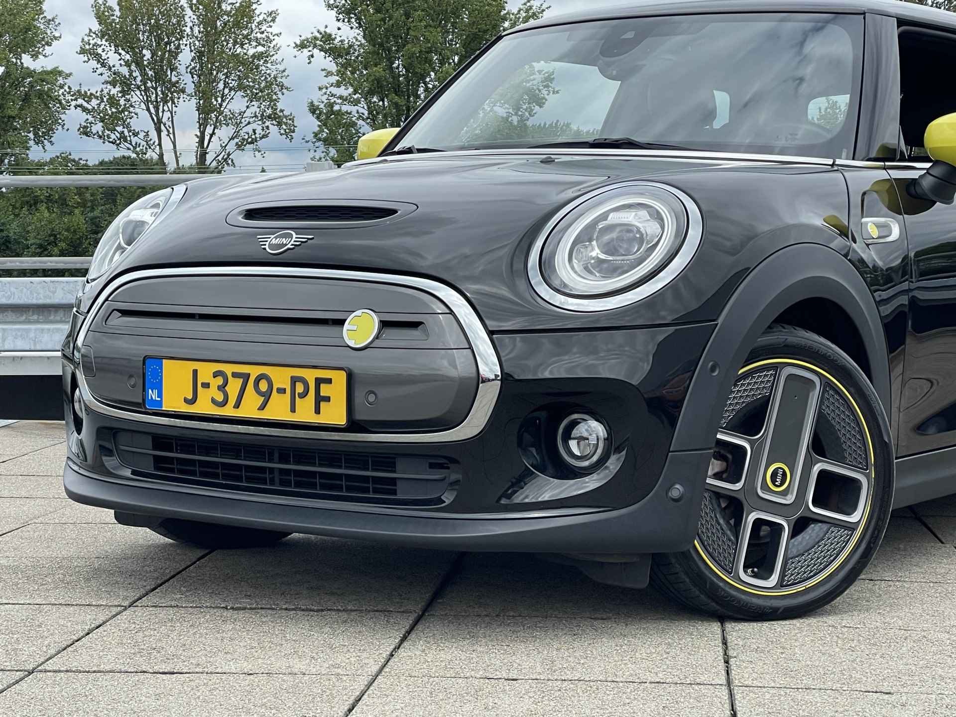 MINI Mini Electric Charged 33 kWh | Leder | Head-Up Display | Camera | Rijklaarprijs! | - 4/35