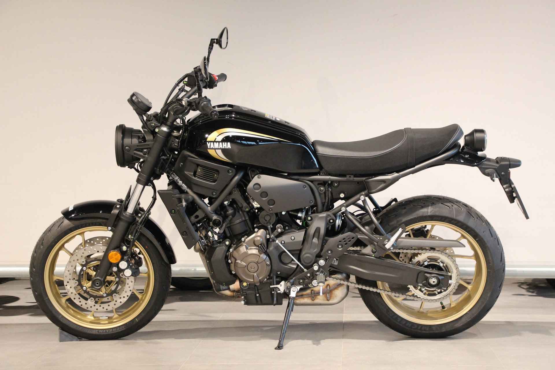 Yamaha XSR 700 ABS - 5/13