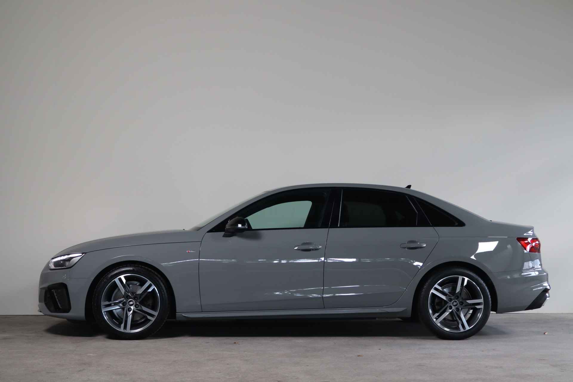 Audi A4 Limousine 35 TFSI S edition Competition NL-Auto!! Carplay I Dig.Display - 6/41