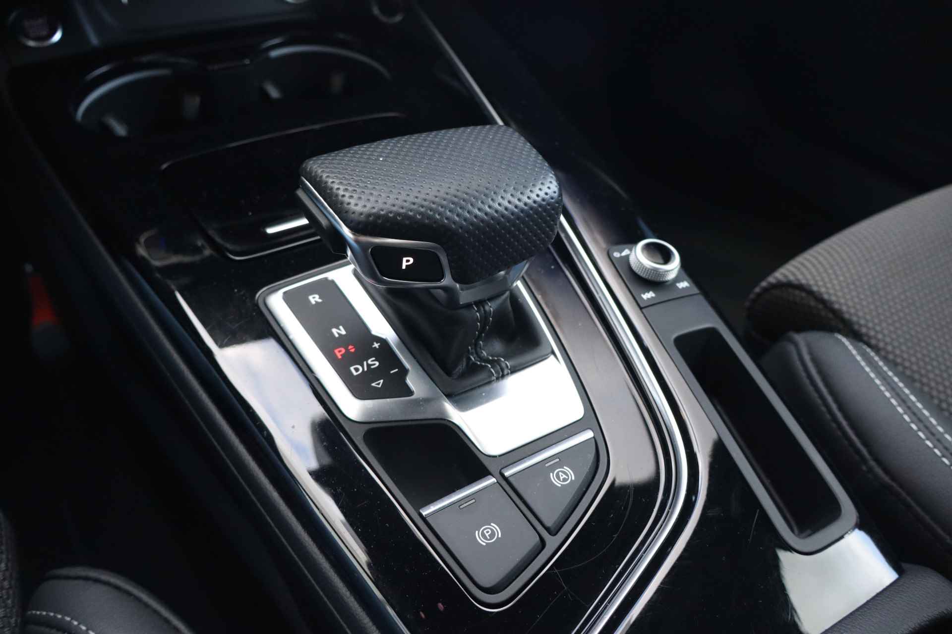 Audi A4 Limousine 35 TFSI S edition Competition NL-Auto!! Carplay I Dig.Display - 22/41