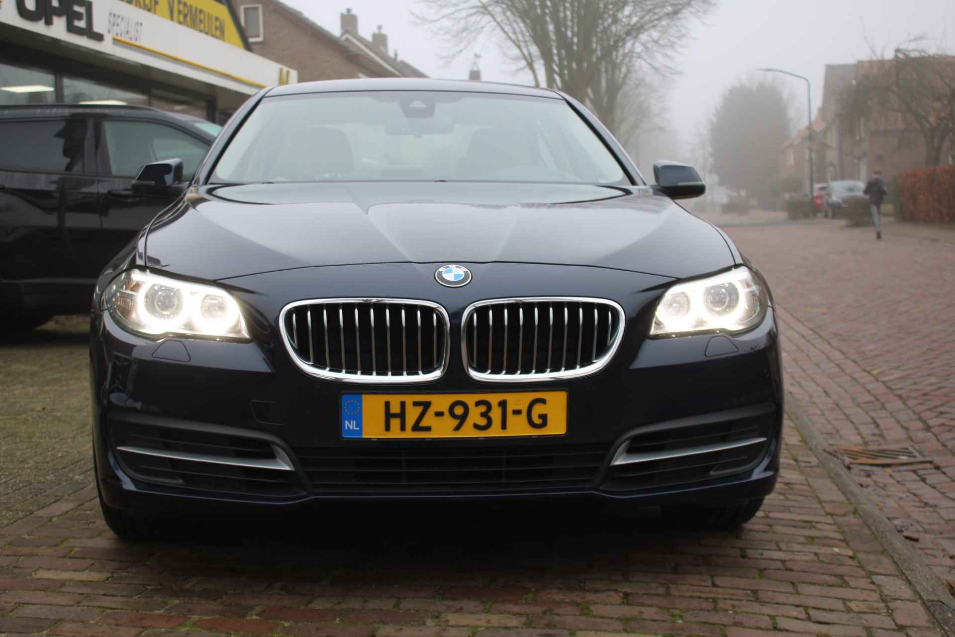 BMW 5-Serie 520i 184PK High Executive + 17"/ Navi/ Clima/ Cruise/ Leder/ Xenon/ Head-UP/ NL auto - 6/51