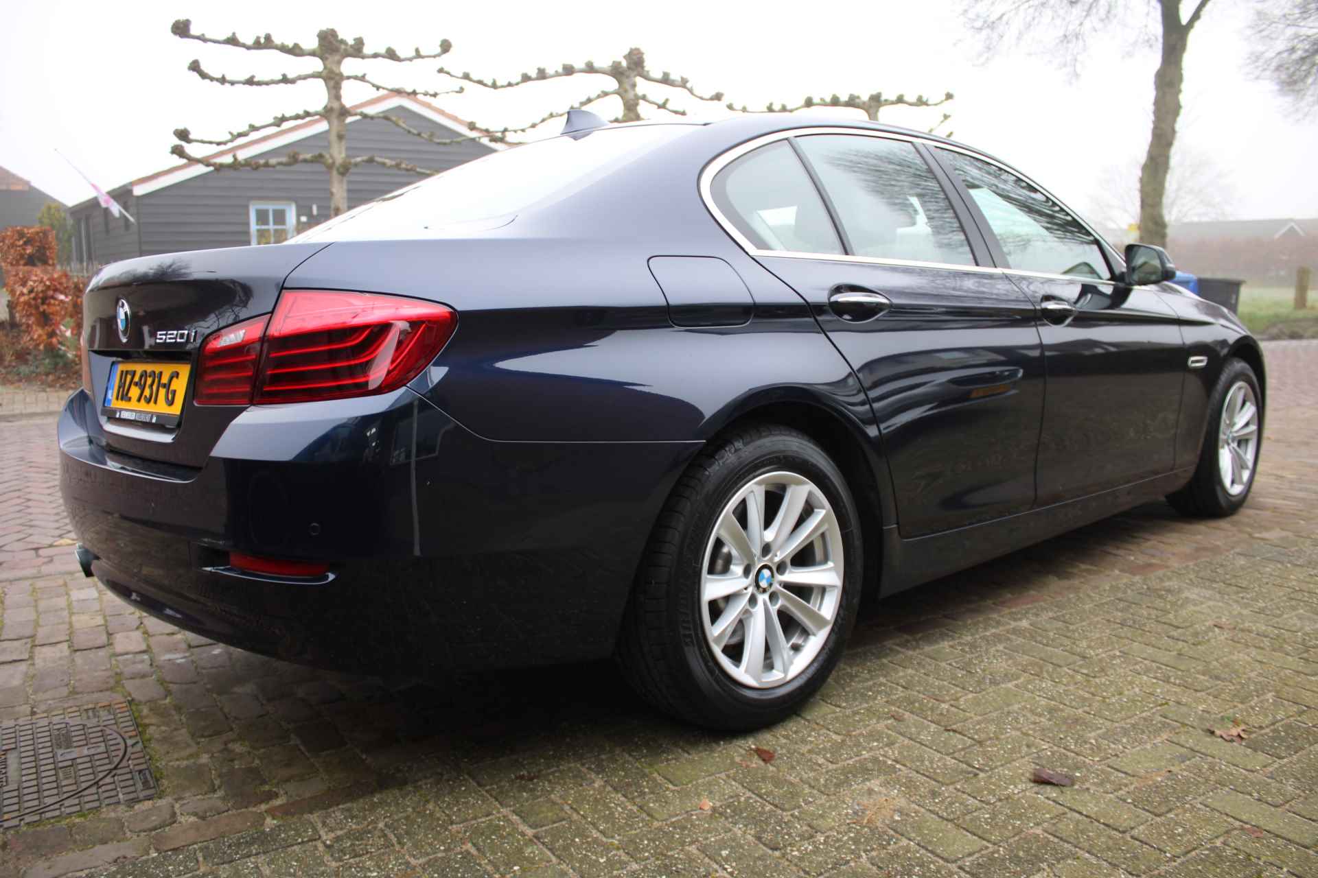 BMW 5-Serie 520i 184PK High Executive + 17"/ Navi/ Clima/ Cruise/ Leder/ Xenon/ Head-UP/ NL auto - 8/51