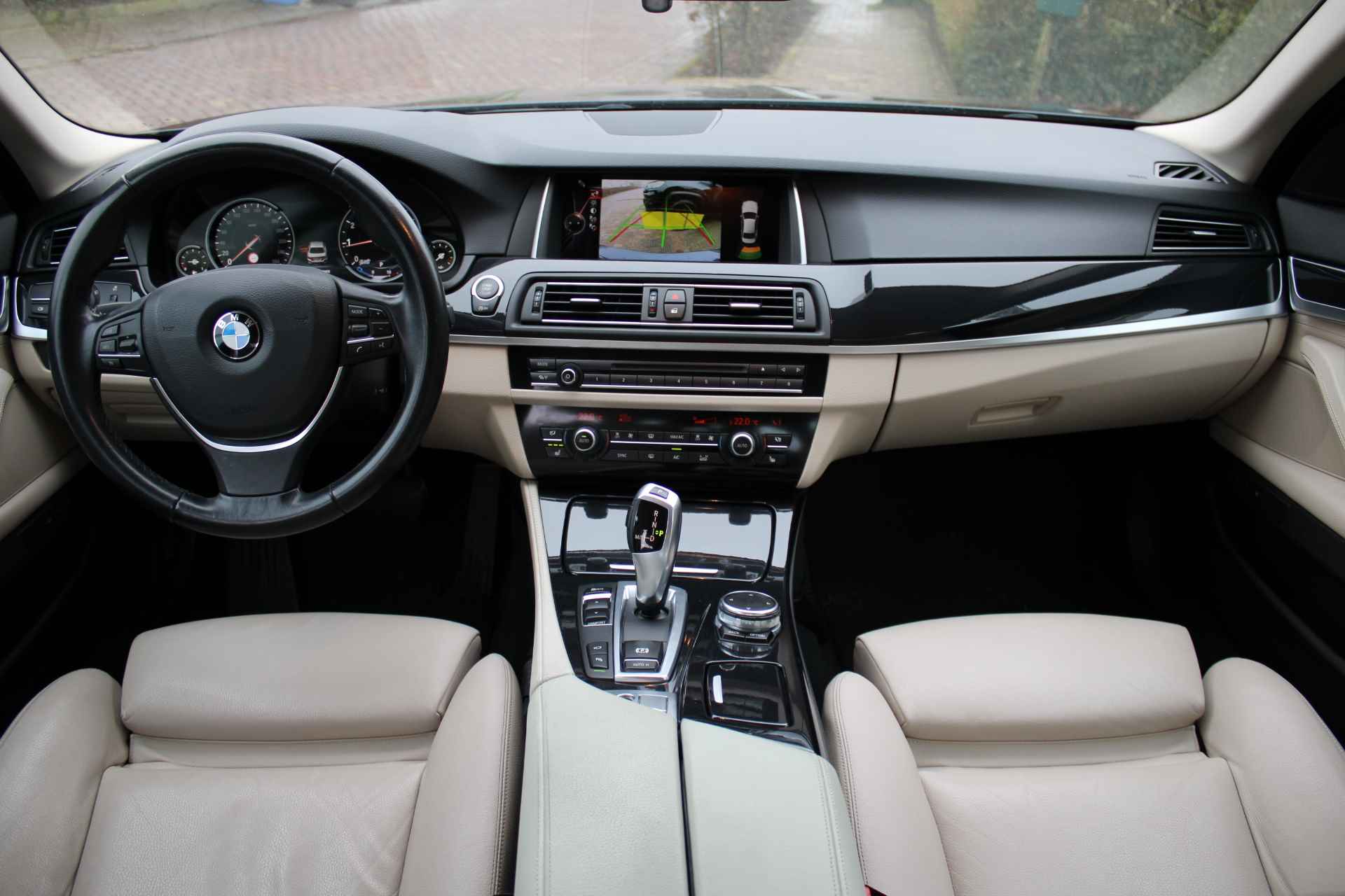 BMW 5-Serie 520i 184PK High Executive + 17"/ Navi/ Clima/ Cruise/ Leder/ Xenon/ Head-UP/ NL auto - 13/51