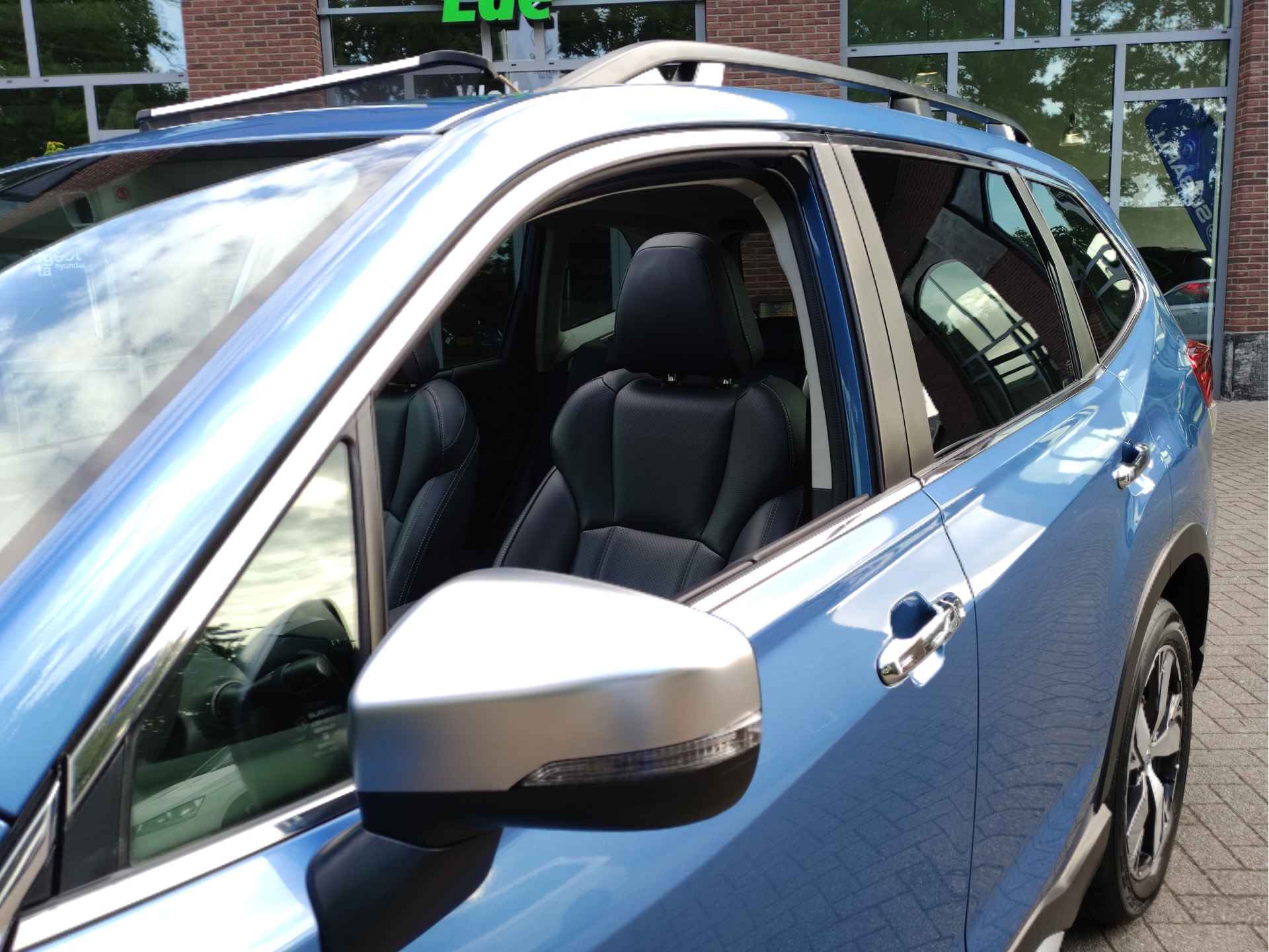Subaru Forester 2.0i e-BOXER First Edition Afn.trekhaak - Panoramadak - Leder-  Blindspot detectie - Navigatie - Led verlichting - NL auto - 4/41