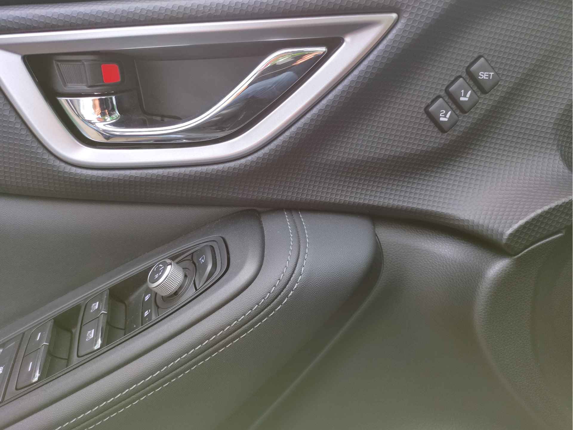 Subaru Forester 2.0i e-BOXER First Edition Afn.trekhaak - Panoramadak - Leder-  Blindspot detectie - Navigatie - Led verlichting - NL auto - 28/41
