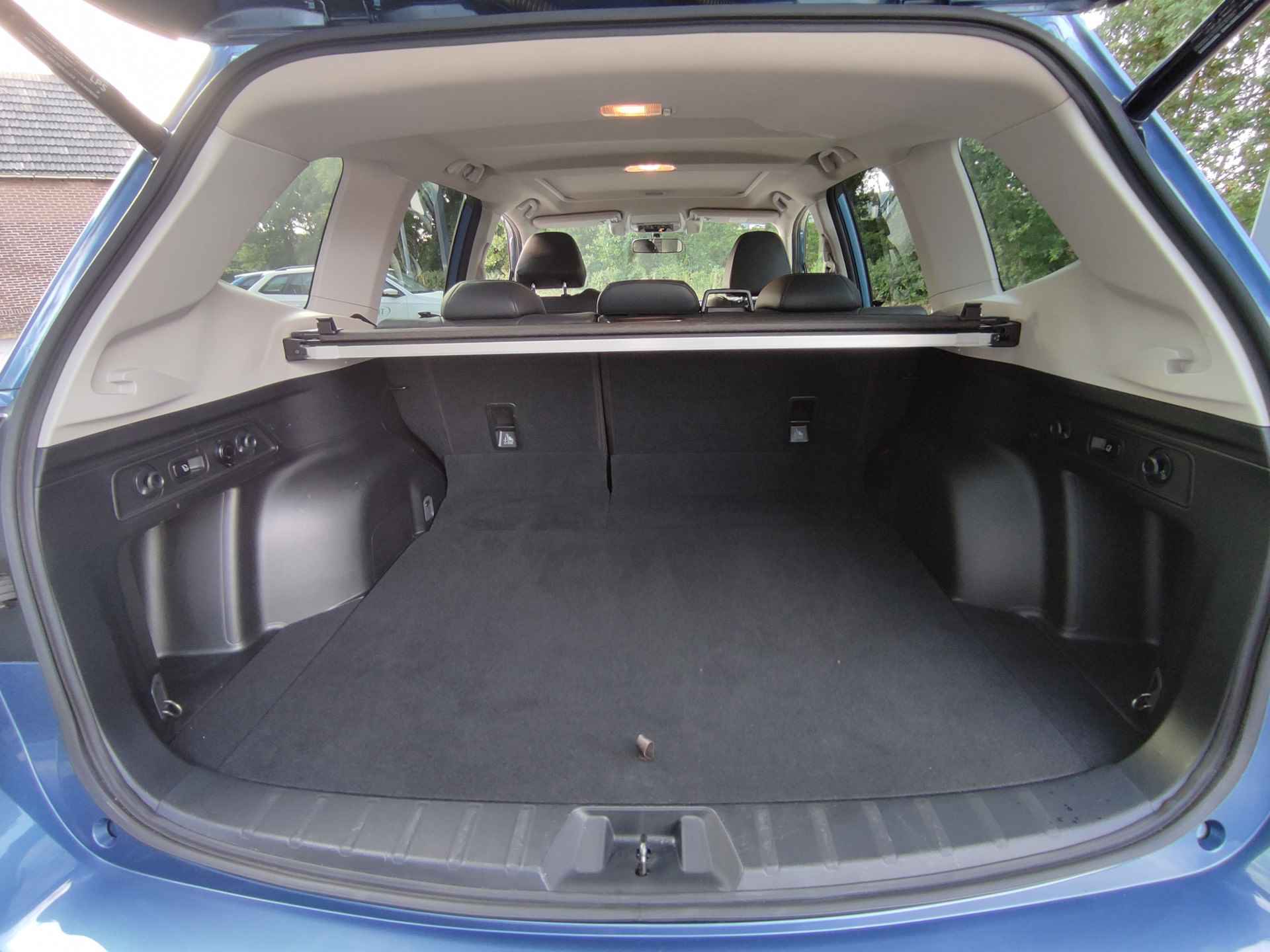 Subaru Forester 2.0i e-BOXER First Edition Afn.trekhaak - Panoramadak - Leder-  Blindspot detectie - Navigatie - Led verlichting - NL auto - 34/41