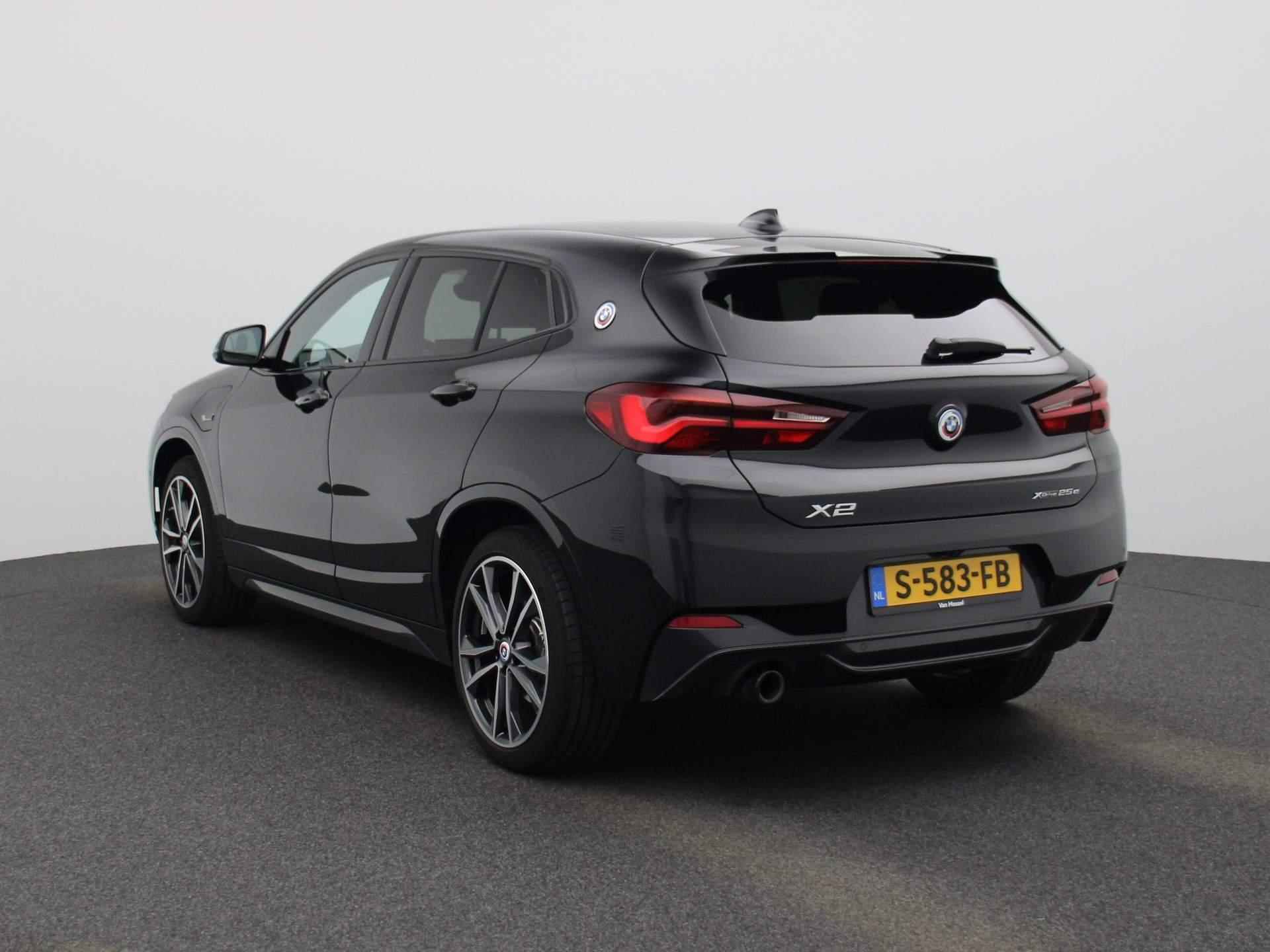 BMW X2 xDrive25e Business Edition Plus | PLUG-IN | HEAD-UP DISPLAY | STOELVERWARMING | ELEKTRISCHE BESTUURDERSSTOEL MET GEHEUGEN | ELEKTRISCHE ACHTERKLEP | CAMERA | PARKEERSENSOREN | CLIMATE CONTROL | KEYLESS ENTRY + START | - 2/48