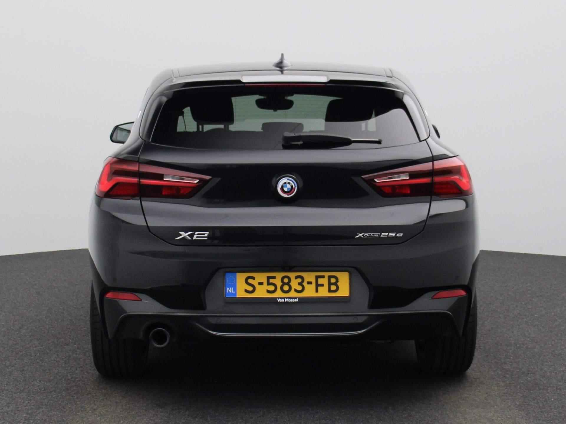 BMW X2 xDrive25e Business Edition Plus | PLUG-IN | HEAD-UP DISPLAY | STOELVERWARMING | ELEKTRISCHE BESTUURDERSSTOEL MET GEHEUGEN | ELEKTRISCHE ACHTERKLEP | CAMERA | PARKEERSENSOREN | CLIMATE CONTROL | KEYLESS ENTRY + START | - 11/48