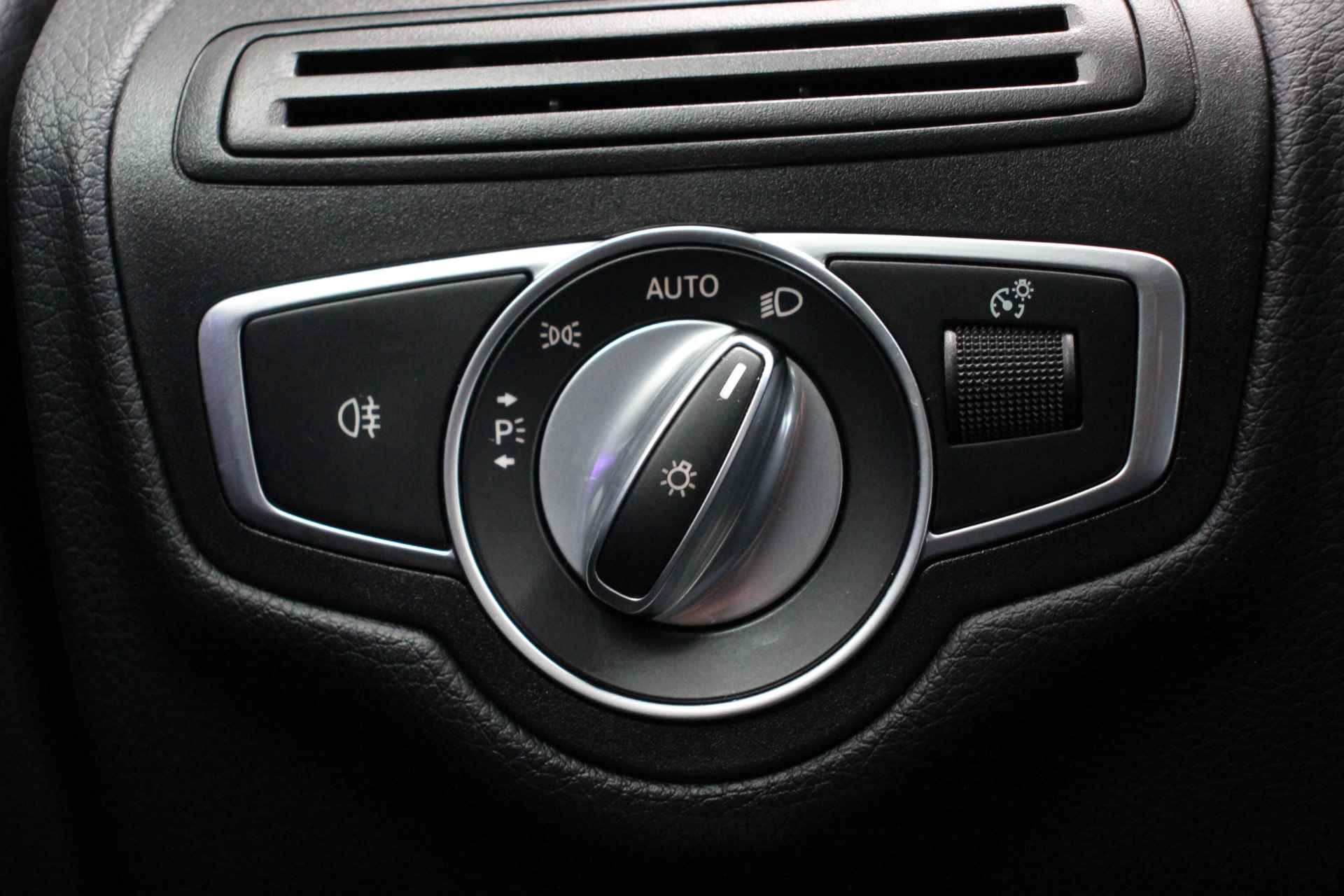 Mercedes-Benz GLC 200 4MATIC Premium Plus AMG | VC | Sfeerverlichting | 20'' - 19/38