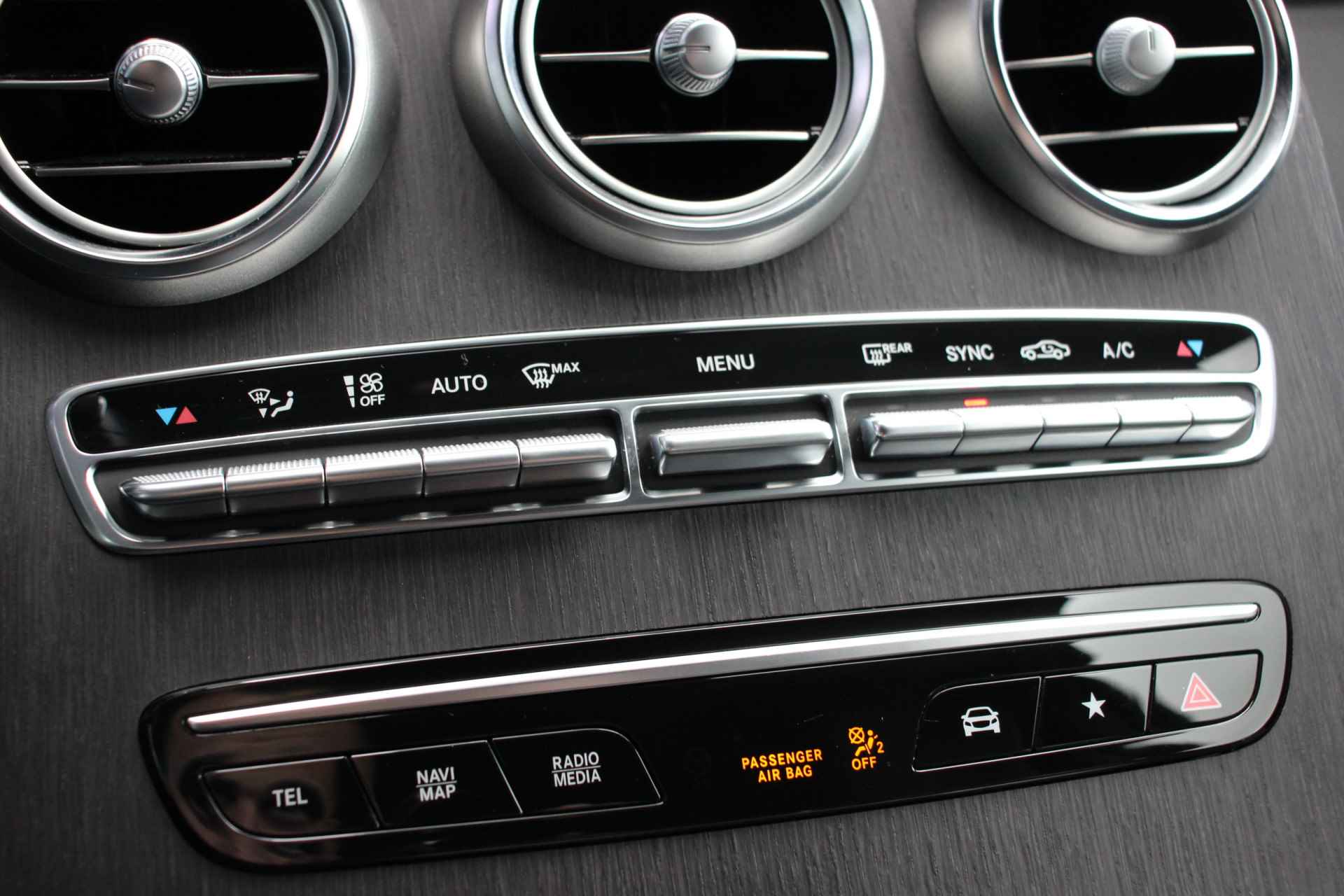 Mercedes-Benz GLC 200 4MATIC Premium Plus AMG | VC | Sfeerverlichting | 20'' - 23/38