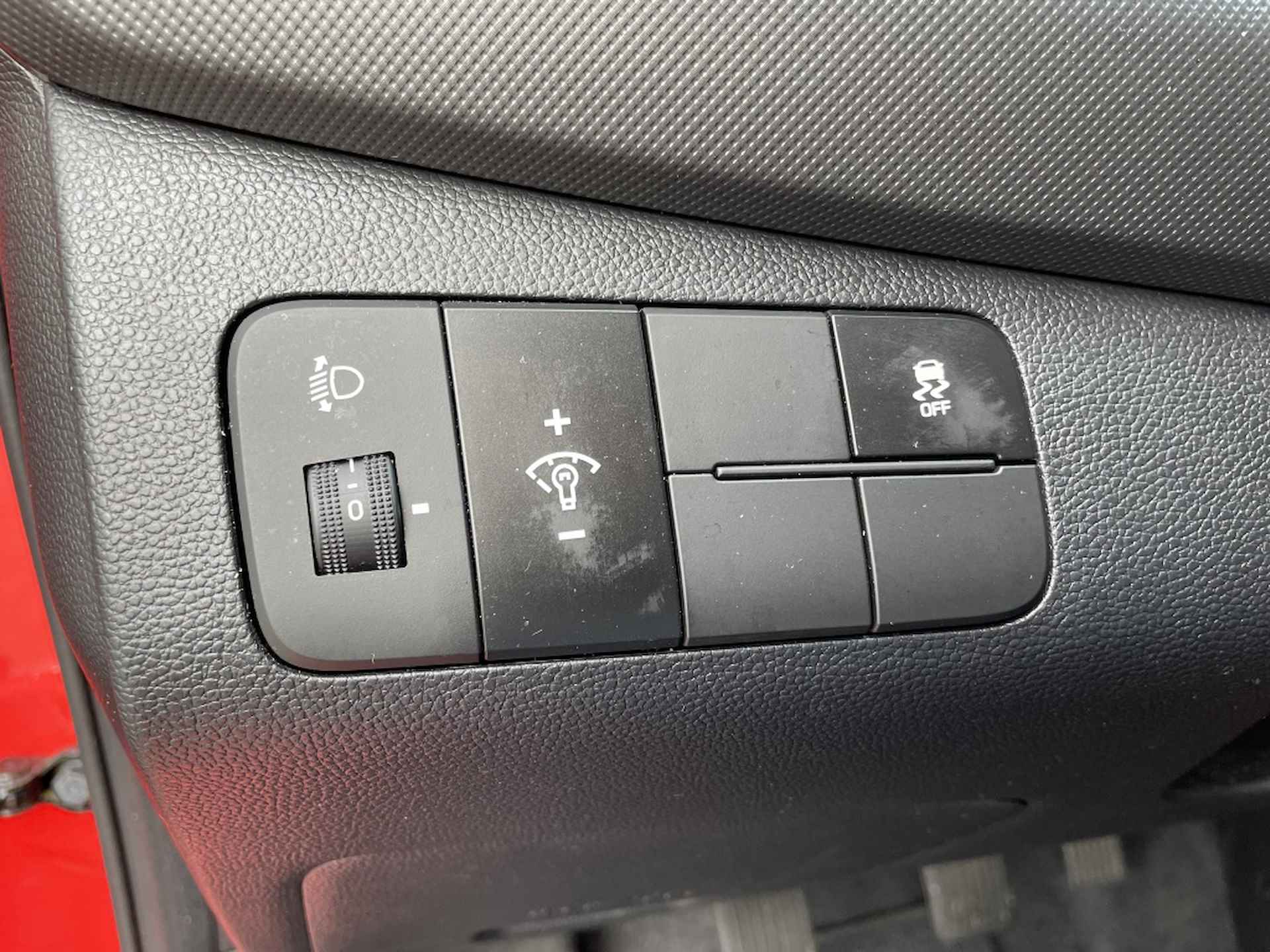 Hyundai i10 1.0i Comfort | Navi | Airco | Cruise control - 24/28