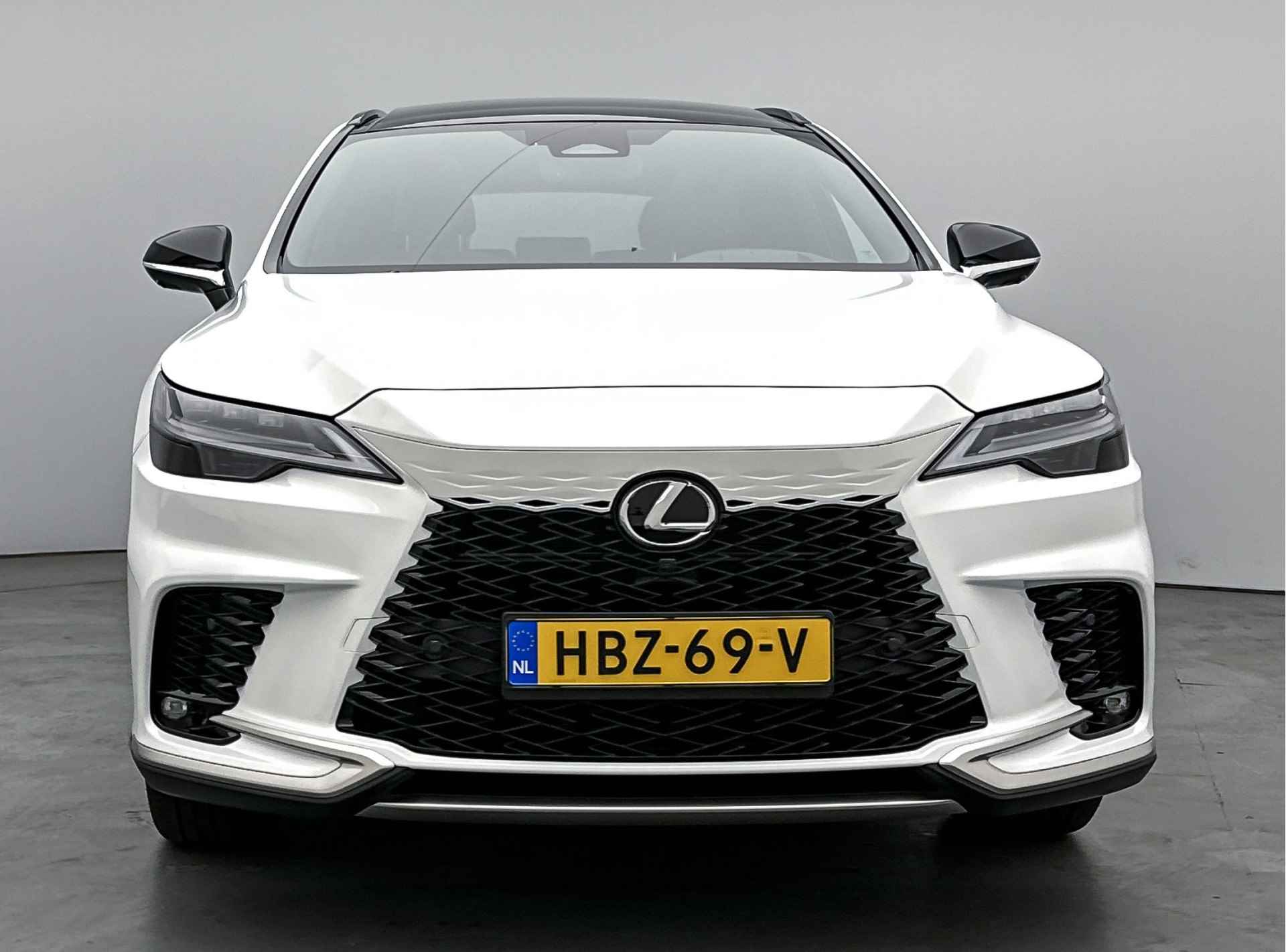 Lexus RX 450+ F Sport Design Plug In Limited | Navigatie | 360 Camera | Panoramadak | LM velgen | Dodehoek Ass. | Parkeersensoren | Stoel en stuurwiel verwarmd | - 32/54