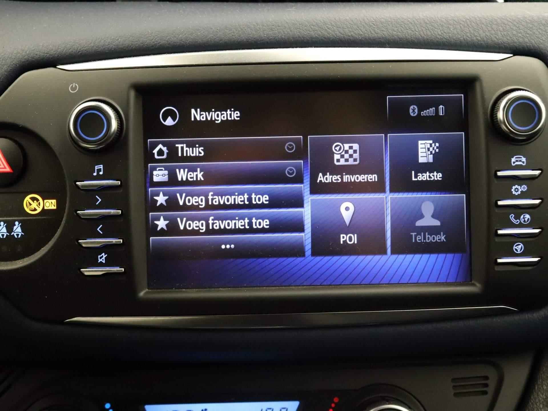 Toyota Yaris 1.5 Hybrid Bi-Tone - NAVIGATIE - BI-TONE - CRUISE CONTROL - ACHTERUITRIJ CAMERA - CLIMATE CONTROL - 26/33