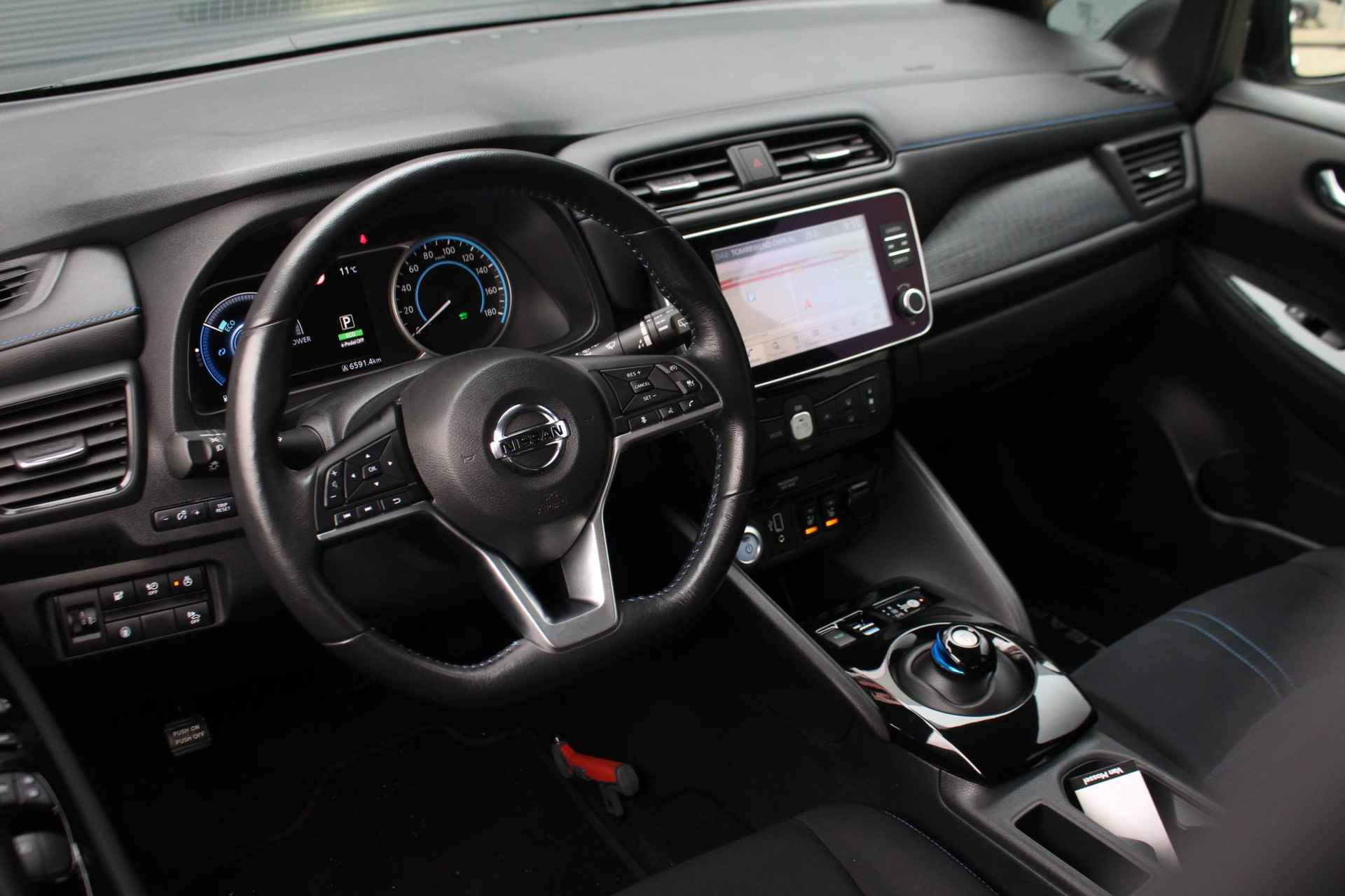 Nissan LEAF e+ N-Connecta 62 kWh 218pk | Warmtepomp | 360 Camera | Navigatie | Stoelverwarming | Adaptive Cruise Control | LED Koplampen | LMV - 14/38