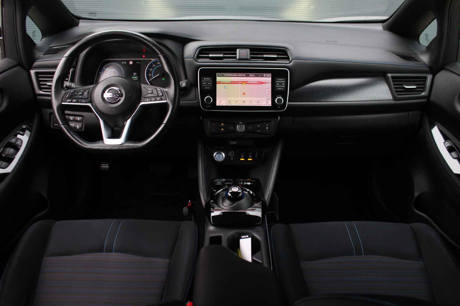 Nissan LEAF e+ N-Connecta 62 kWh 218pk | Warmtepomp | 360 Camera | Navigatie | Stoelverwarming | Adaptive Cruise Control | LED Koplampen | LMV - 15/38