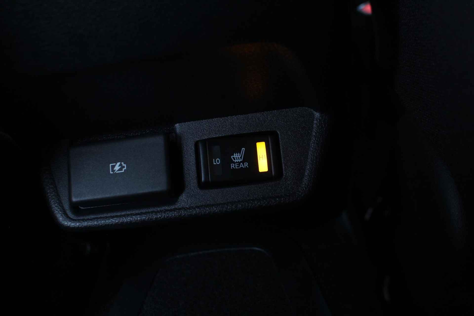 Nissan LEAF e+ N-Connecta 62 kWh 218pk | Warmtepomp | 360 Camera | Navigatie | Stoelverwarming | Adaptive Cruise Control | LED Koplampen | LMV - 21/38