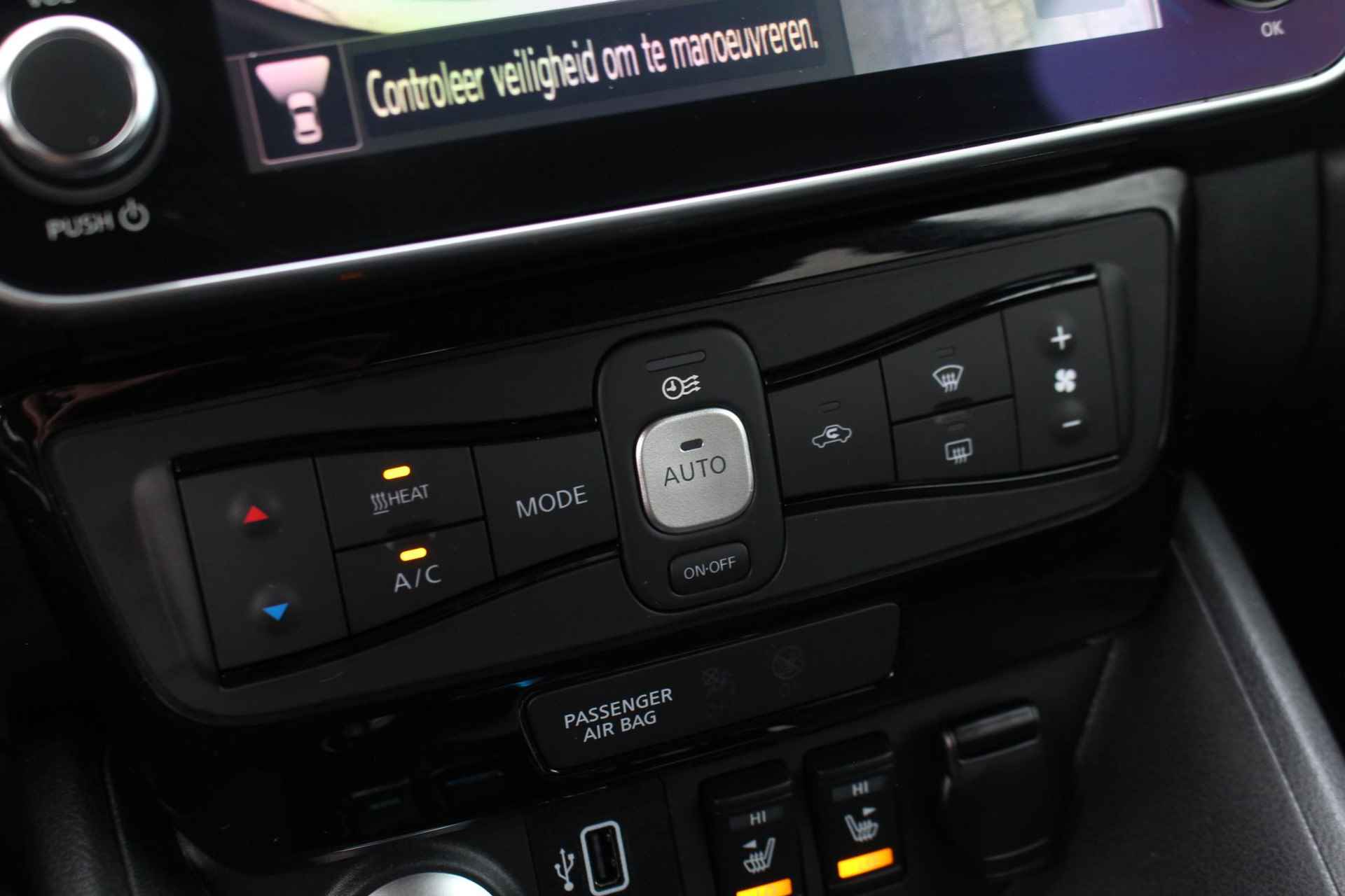 Nissan LEAF e+ N-Connecta 62 kWh 218pk | Warmtepomp | 360 Camera | Navigatie | Stoelverwarming | Adaptive Cruise Control | LED Koplampen | LMV - 28/38