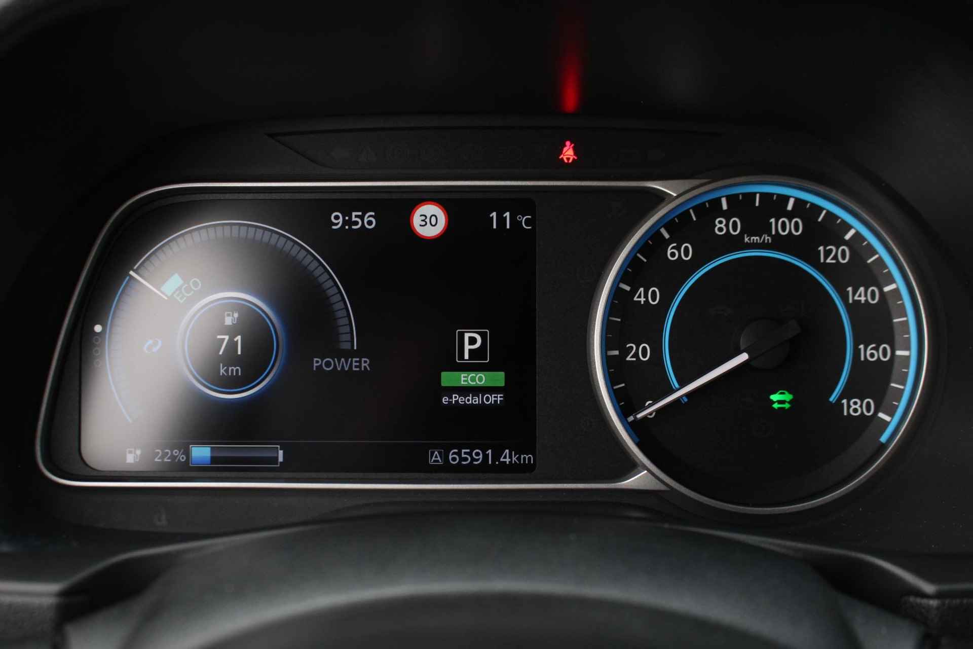 Nissan LEAF e+ N-Connecta 62 kWh 218pk | Warmtepomp | 360 Camera | Navigatie | Stoelverwarming | Adaptive Cruise Control | LED Koplampen | LMV - 32/38