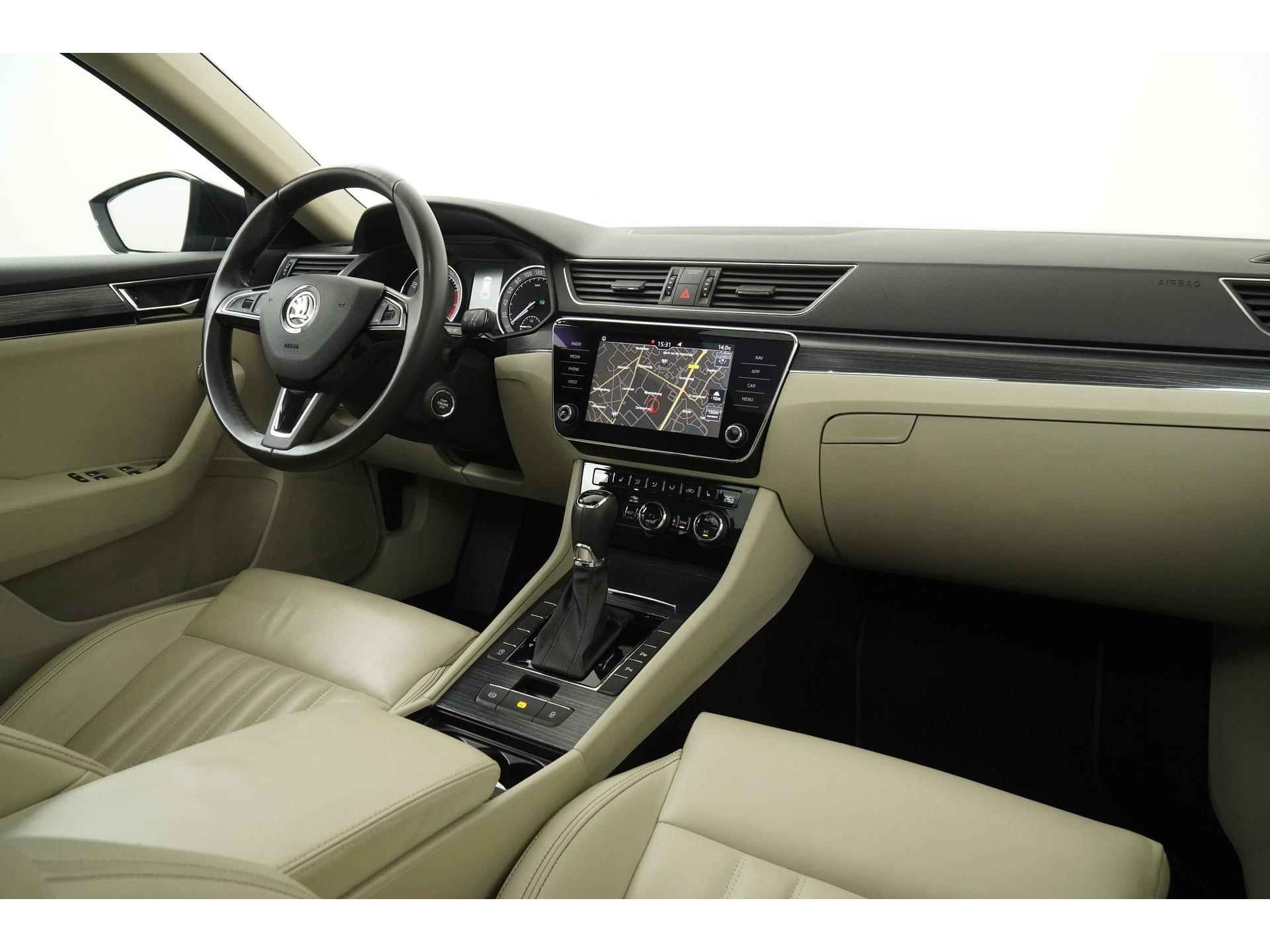 Škoda Superb Combi 1.5 TSI ACT Style DSG | Panoramadak | Leder | Memory Seats | Zondag Open! - 2/48
