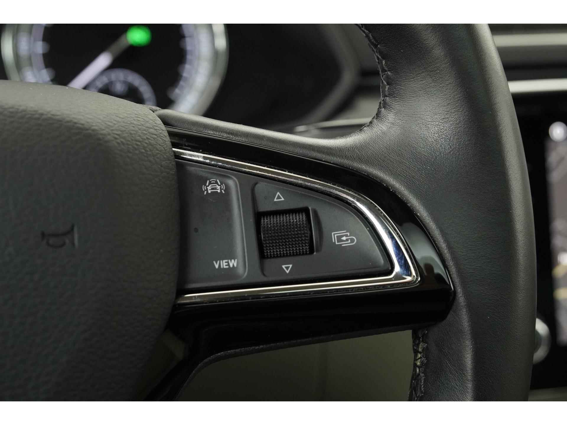 Škoda Superb Combi 1.5 TSI ACT Style DSG | Panoramadak | Leder | Memory Seats | Zondag Open! - 10/48