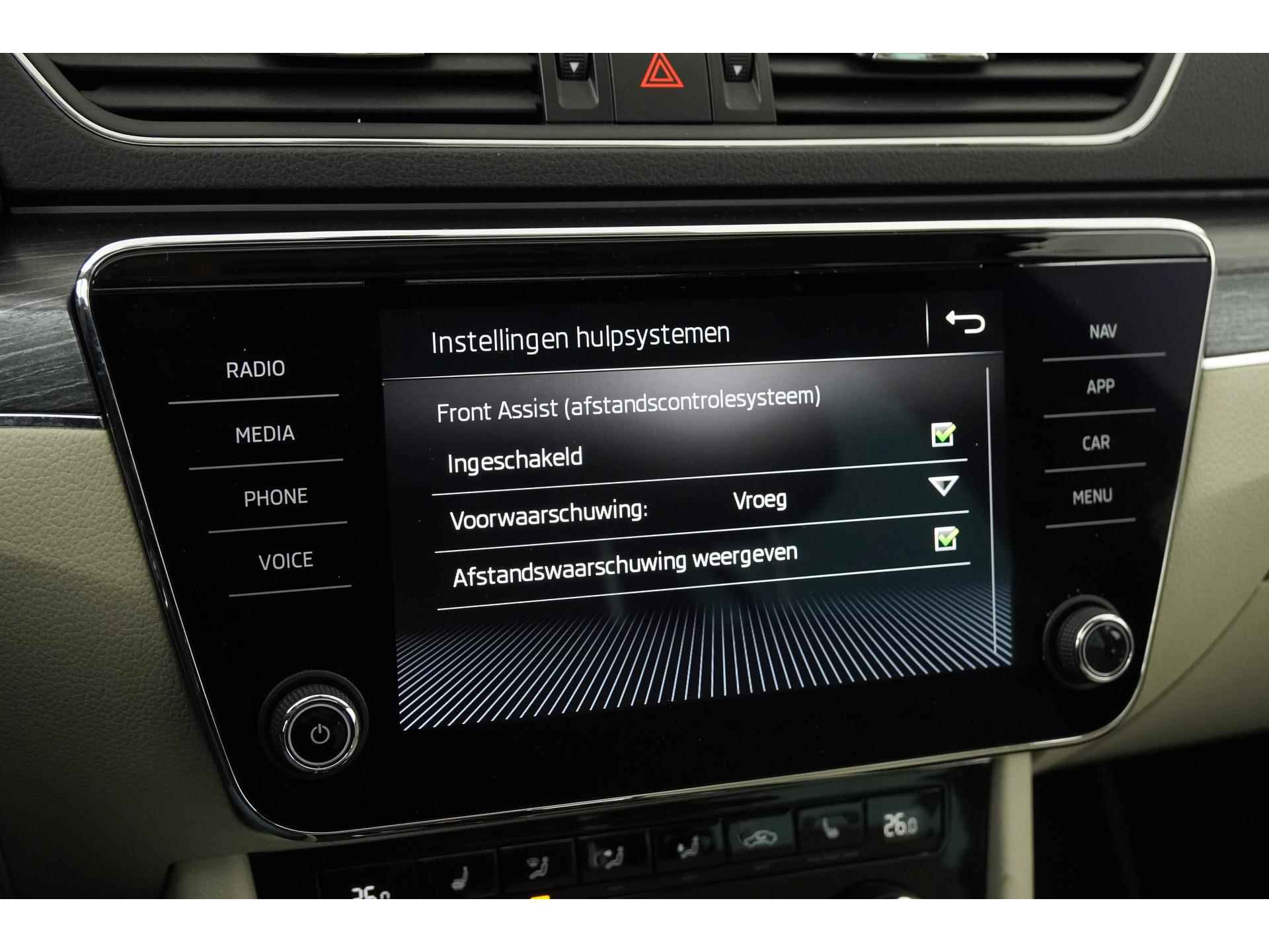 Škoda Superb Combi 1.5 TSI ACT Style DSG | Panoramadak | Leder | Memory Seats | Zondag Open! - 19/48
