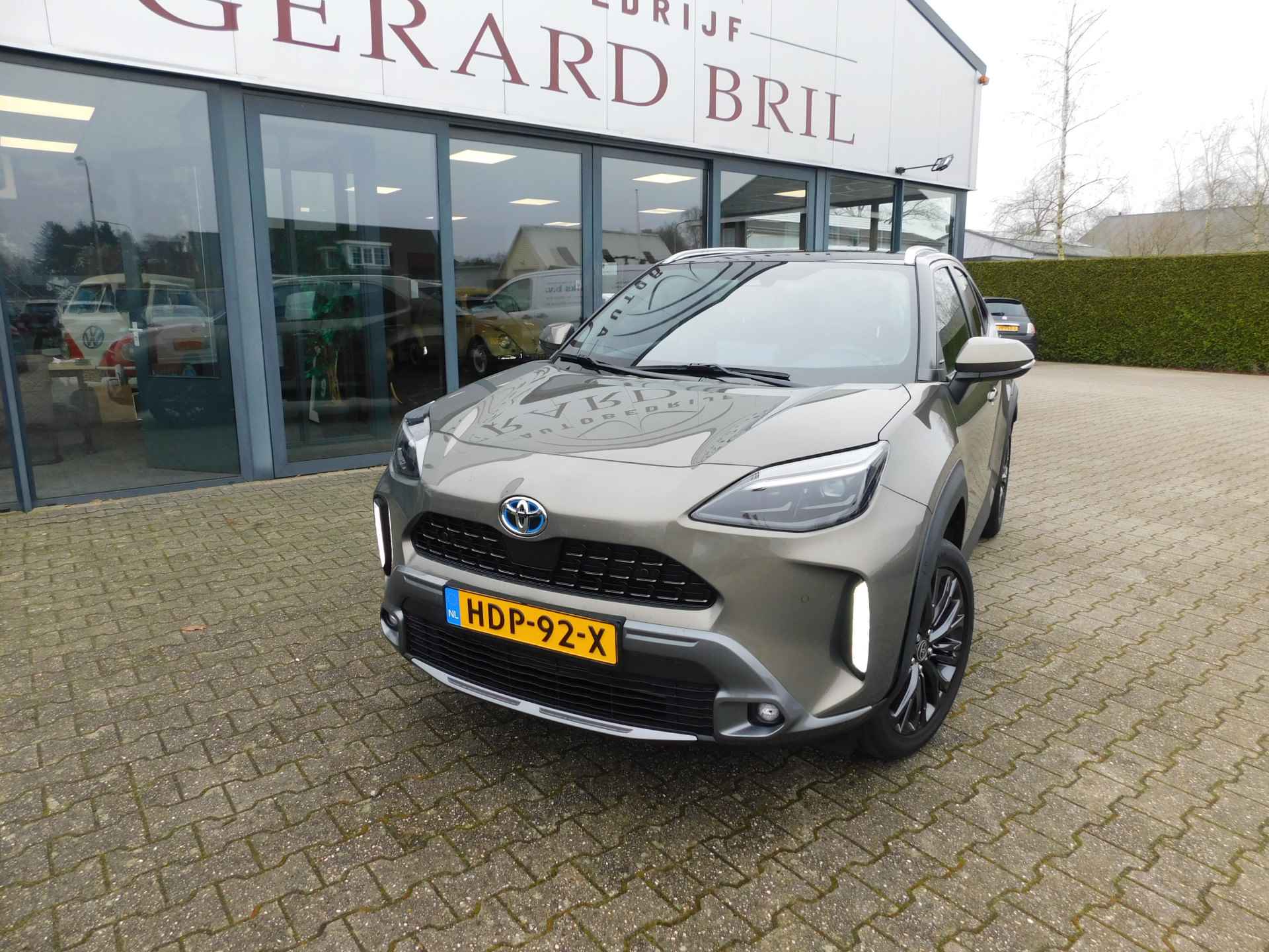 Toyota Yaris Cross 1.5 Hybrid 4X4 AWD, Acc, Carplay, Panodak - 3/33