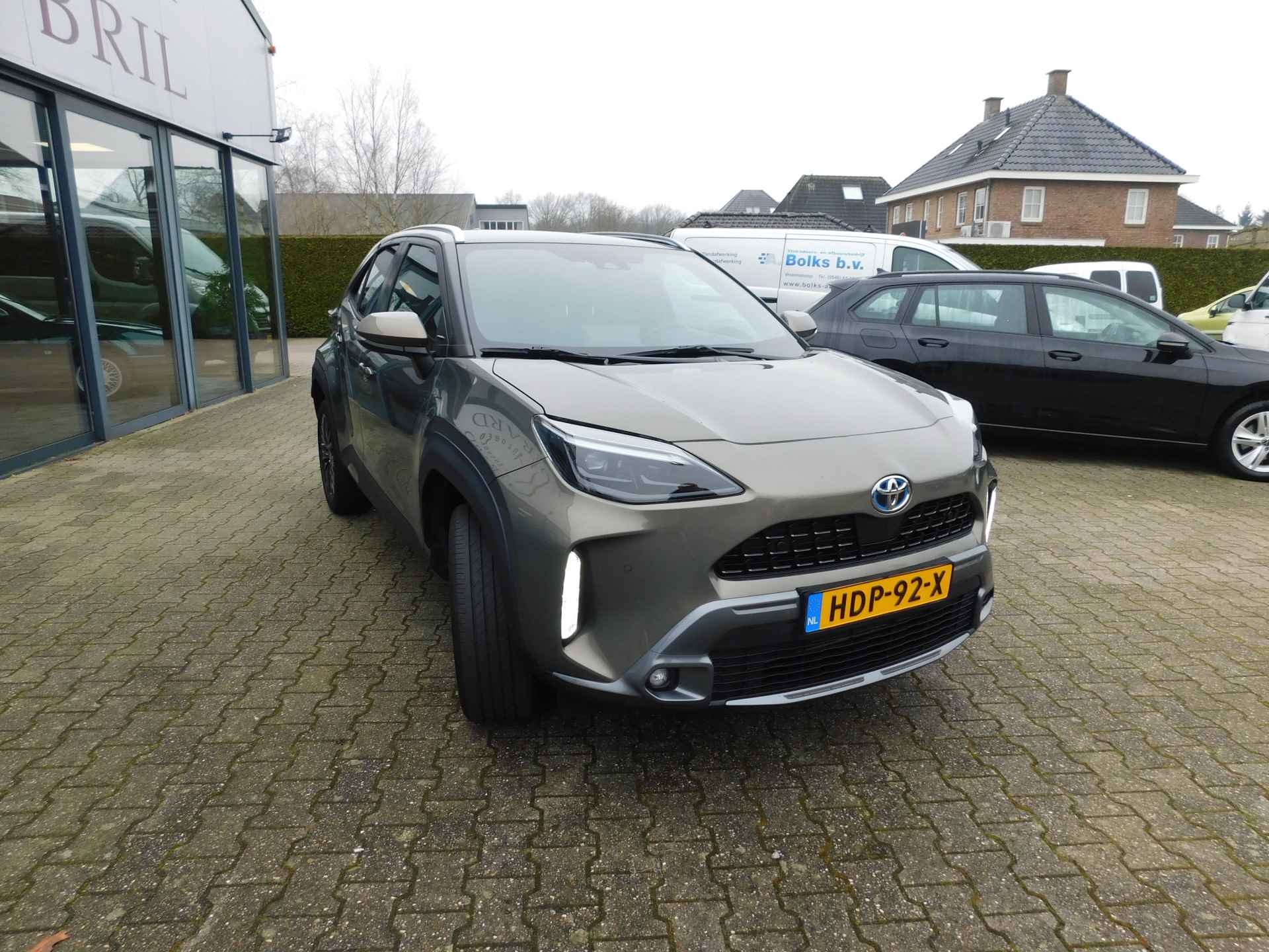 Toyota Yaris Cross 1.5 Hybrid 4X4 AWD, Acc, Carplay, Panodak - 4/33