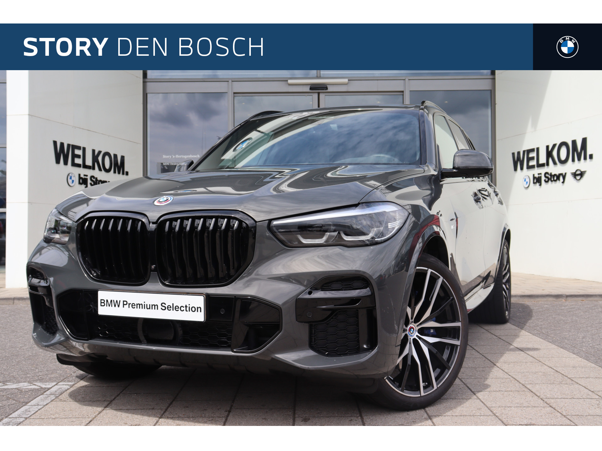 BMW X5 xDrive30d High Executive M Sport Automaat / BMW M 50 Jahre uitvoering / Panoramadak / Adaptief M Onderstel / Trekhaak / Active Steering / Parking Assistant Plus / Comfort Access