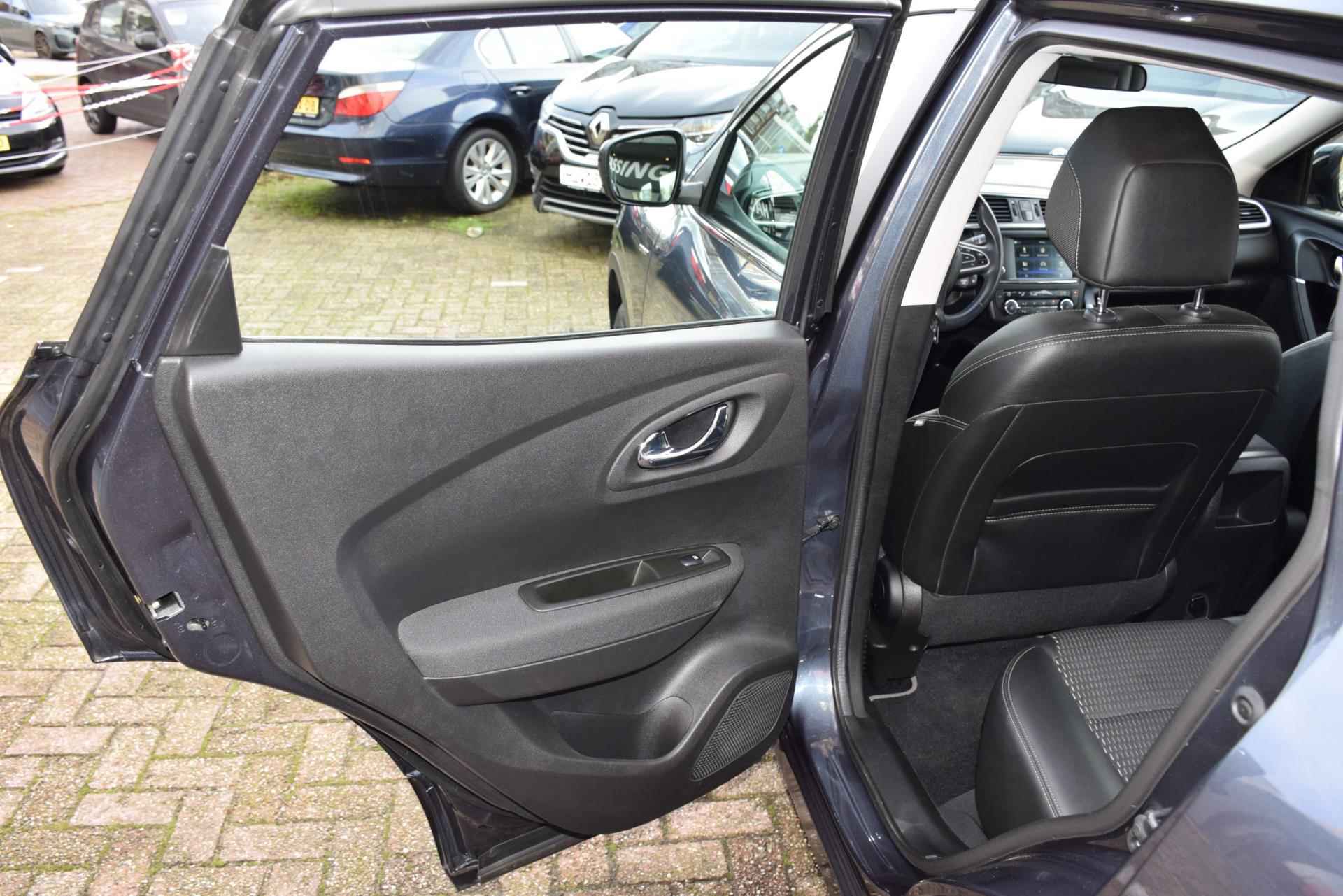 Renault KADJAR 1.3 LIMITED uitvoering : Led, Achteruitrij camera, Half lederen stoelen, Cruise control, Navi, AFNEEMBARE TREKHAAK - 33/66