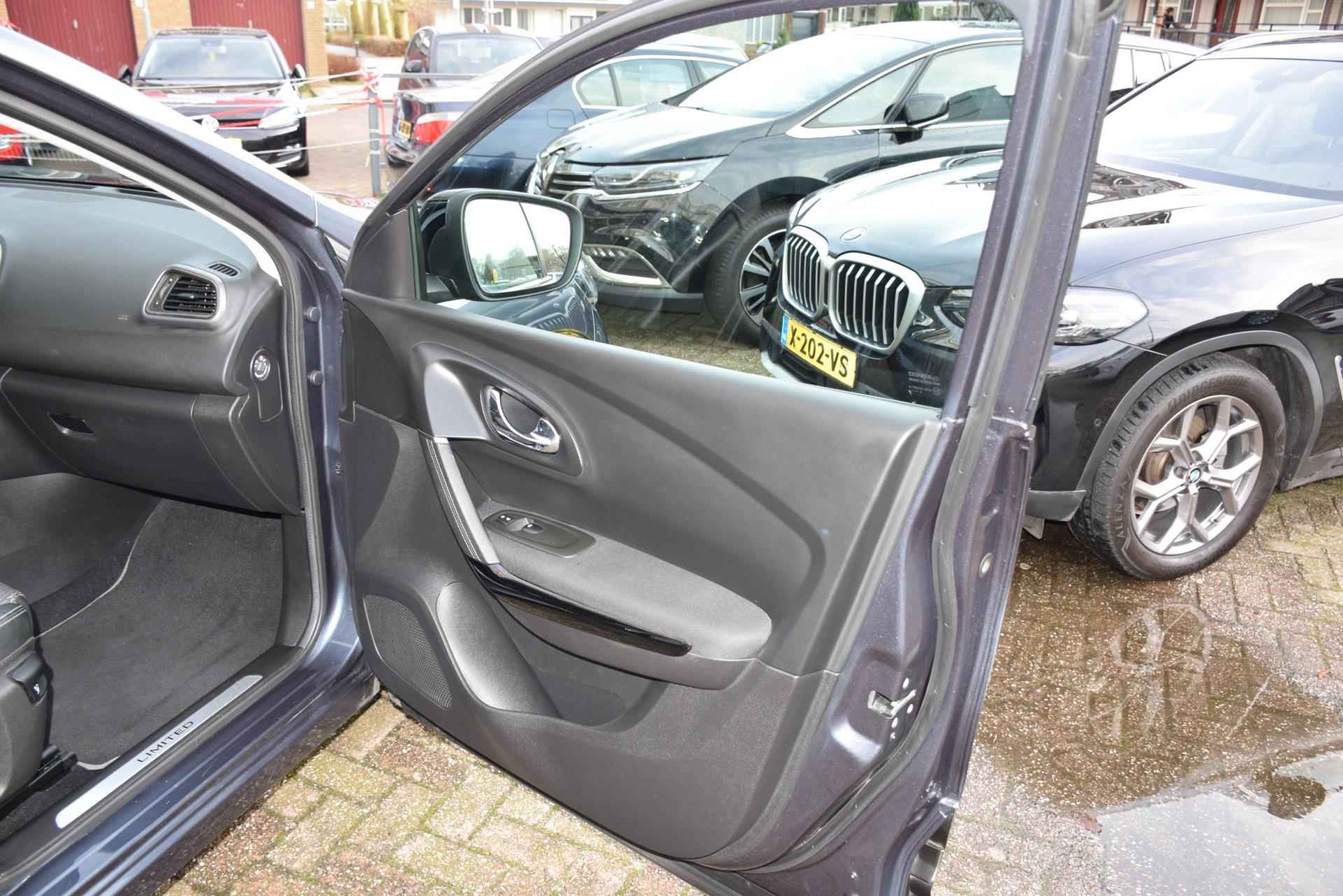 Renault KADJAR 1.3 LIMITED uitvoering : Led, Achteruitrij camera, Half lederen stoelen, Cruise control, Navi, AFNEEMBARE TREKHAAK - 55/66