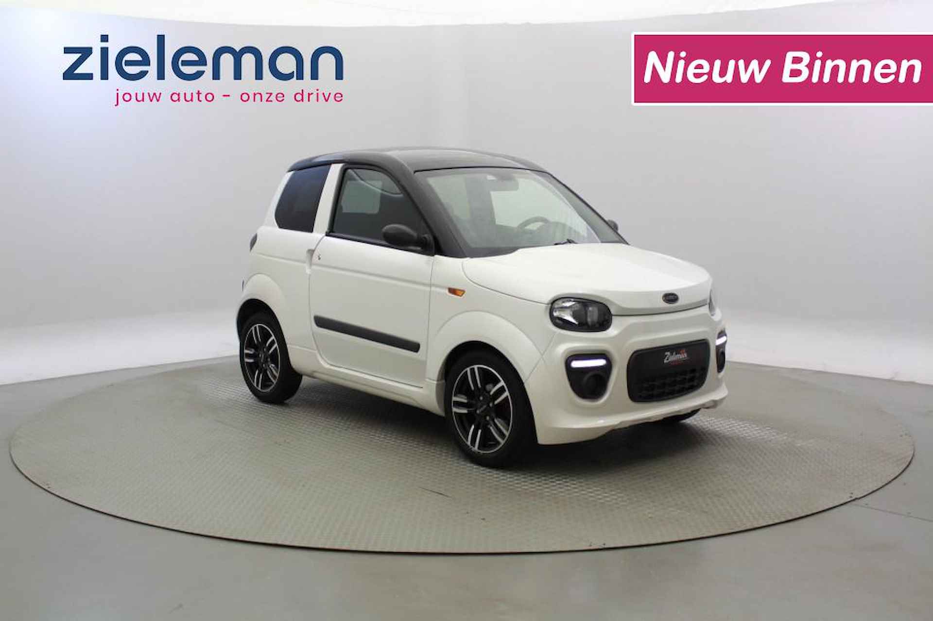 MICROCAR M.go DCi Dynamic - 2022 - 3.085 KM - Camera, Bluetooth - 1/23