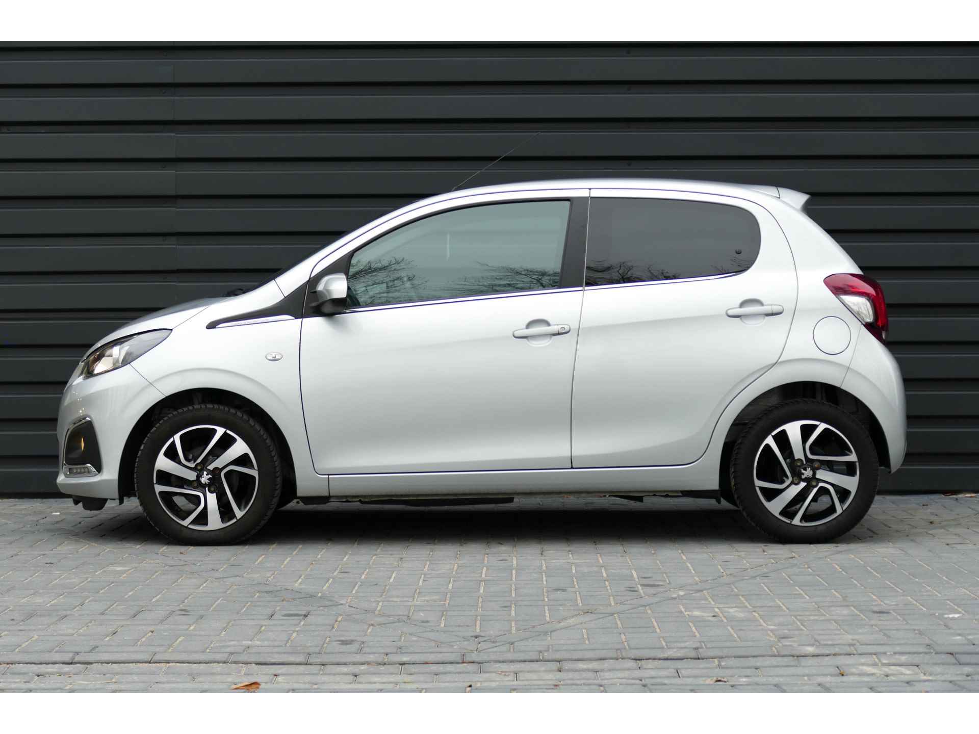 Peugeot 1.0 E-VTI 72PK 5-DRS ALLURE / NAVI / LED / CLIMA / 15"LMV / CAMERA / BLUETOOOTH / 2E EIGENAAR / NIEUWSTAAT !! - 2/26