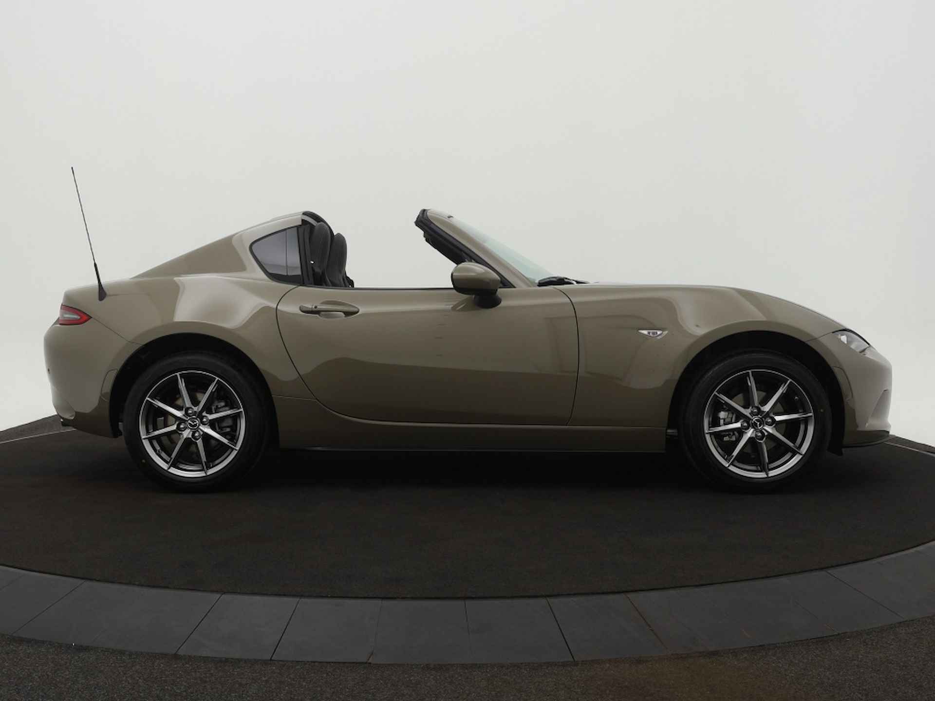 Mazda MX-5 RF SKYACTIV-G 132 Exclusive-line - nu 3000,- voordeel - 4/29