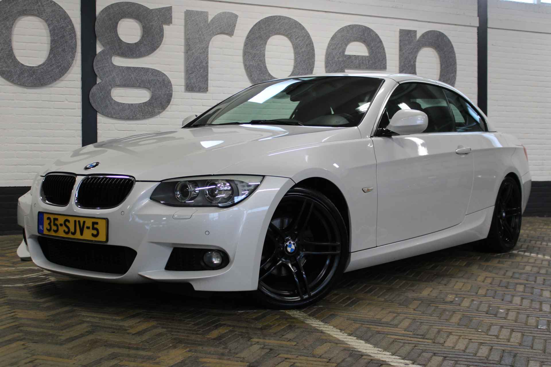 BMW 3 Serie Cabrio 320i Sport Edition M-sport | Hard top | Cruise control | Climate control | Bluetooth | M-sport pakket | Harman/Kardon audio | Memory seat | Parelmoer | - 6/66