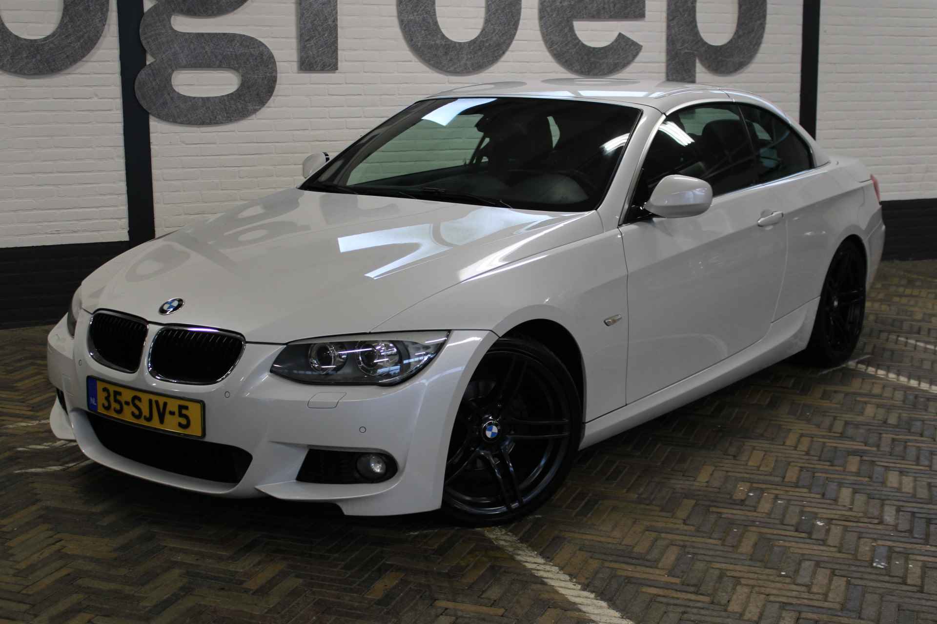 BMW 3 Serie Cabrio 320i Sport Edition M-sport | Hard top | Cruise control | Climate control | Bluetooth | M-sport pakket | Harman/Kardon audio | Memory seat | Parelmoer | - 8/66