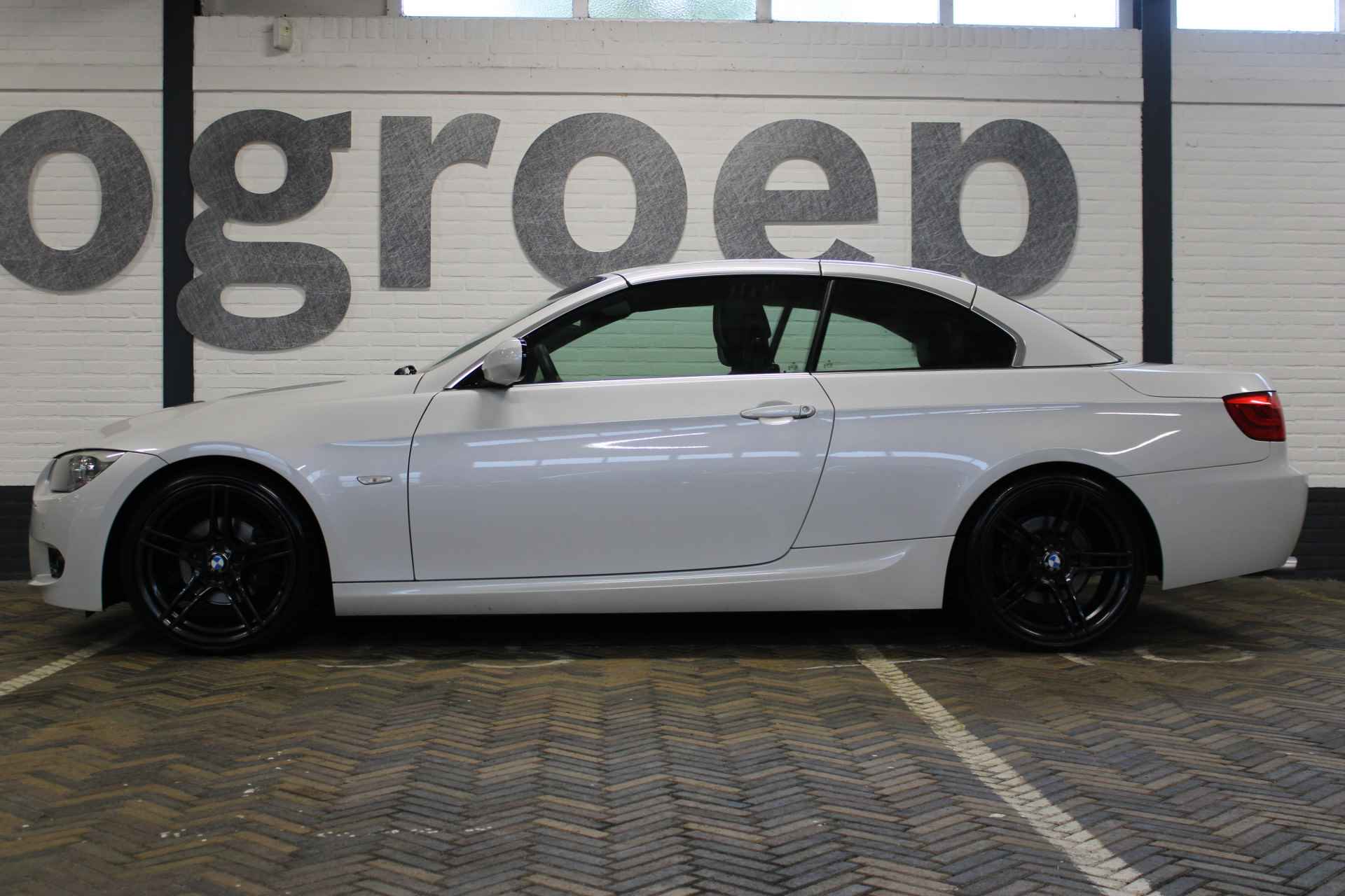 BMW 3 Serie Cabrio 320i Sport Edition M-sport | Hard top | Cruise control | Climate control | Bluetooth | M-sport pakket | Harman/Kardon audio | Memory seat | Parelmoer | - 20/66