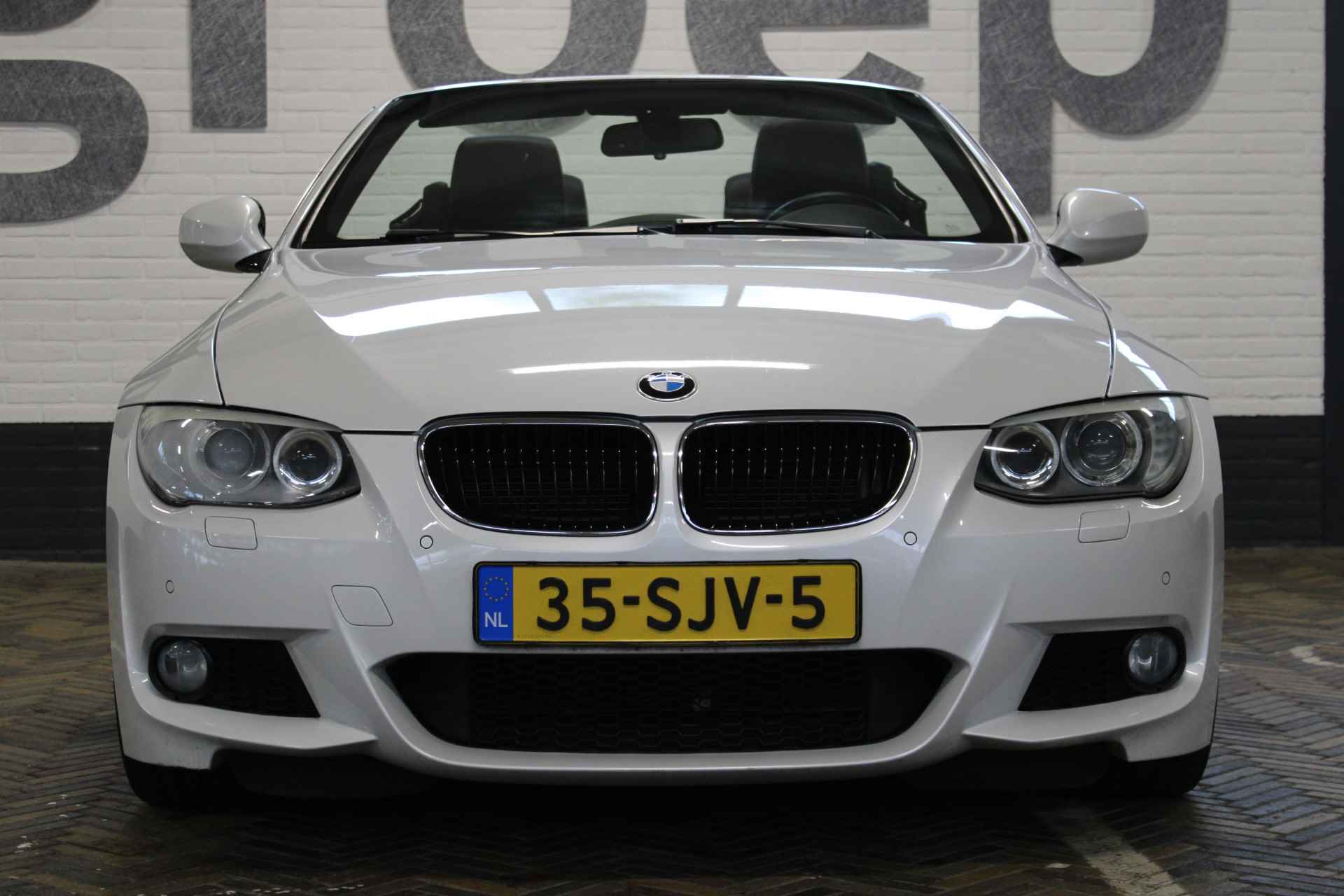 BMW 3 Serie Cabrio 320i Sport Edition M-sport | Hard top | Cruise control | Climate control | Bluetooth | M-sport pakket | Harman/Kardon audio | Memory seat | Parelmoer | - 25/66