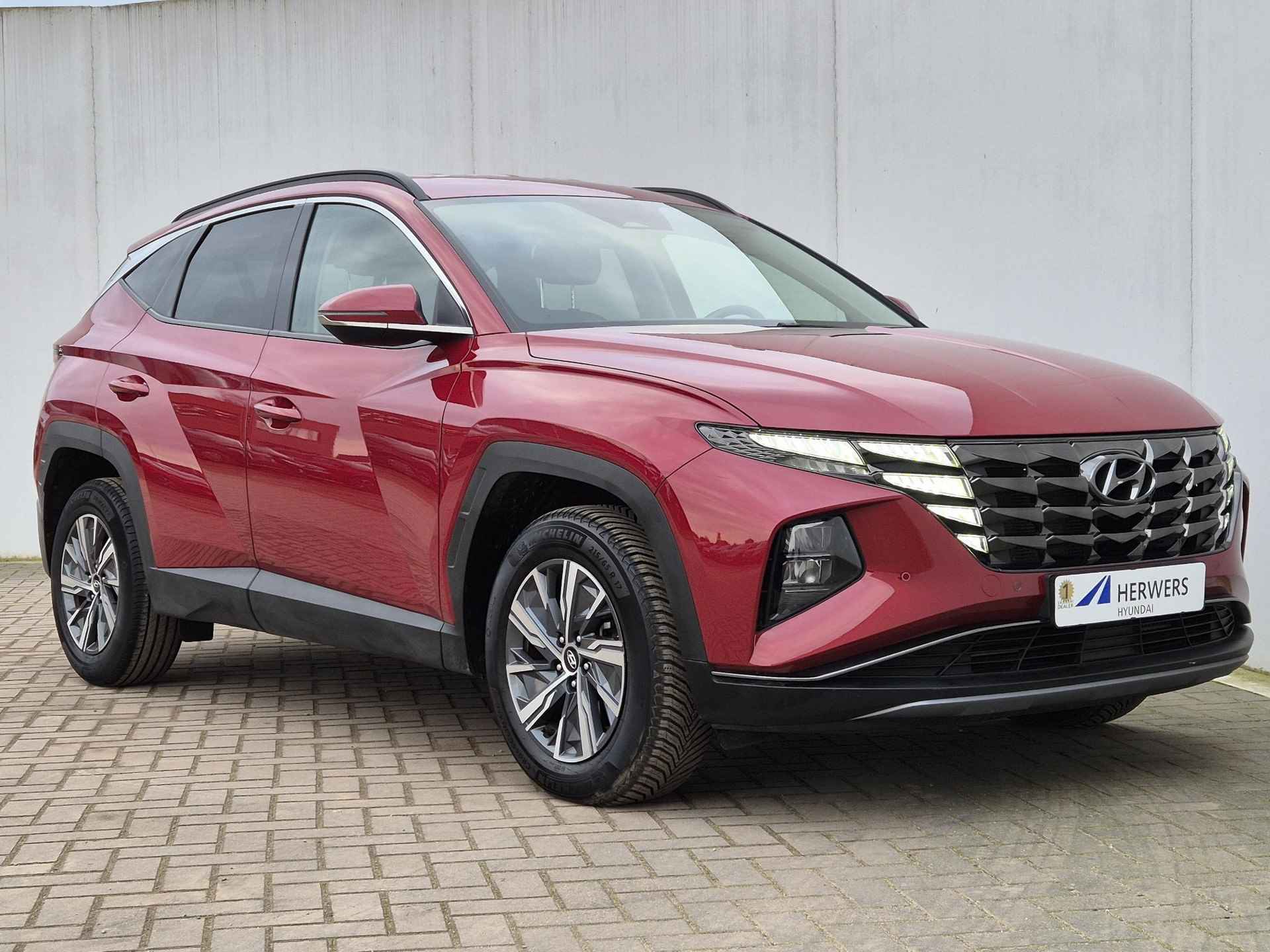 Hyundai Tucson 1.6 T-GDI HEV Comfort 230 Pk / Automaat / Stoelverwarming / Apple Carplay Android Auto / Trekgewicht 1650 Kg / Achteruitrijcamera / Lichtmetalen wielen 17“ - 28/50