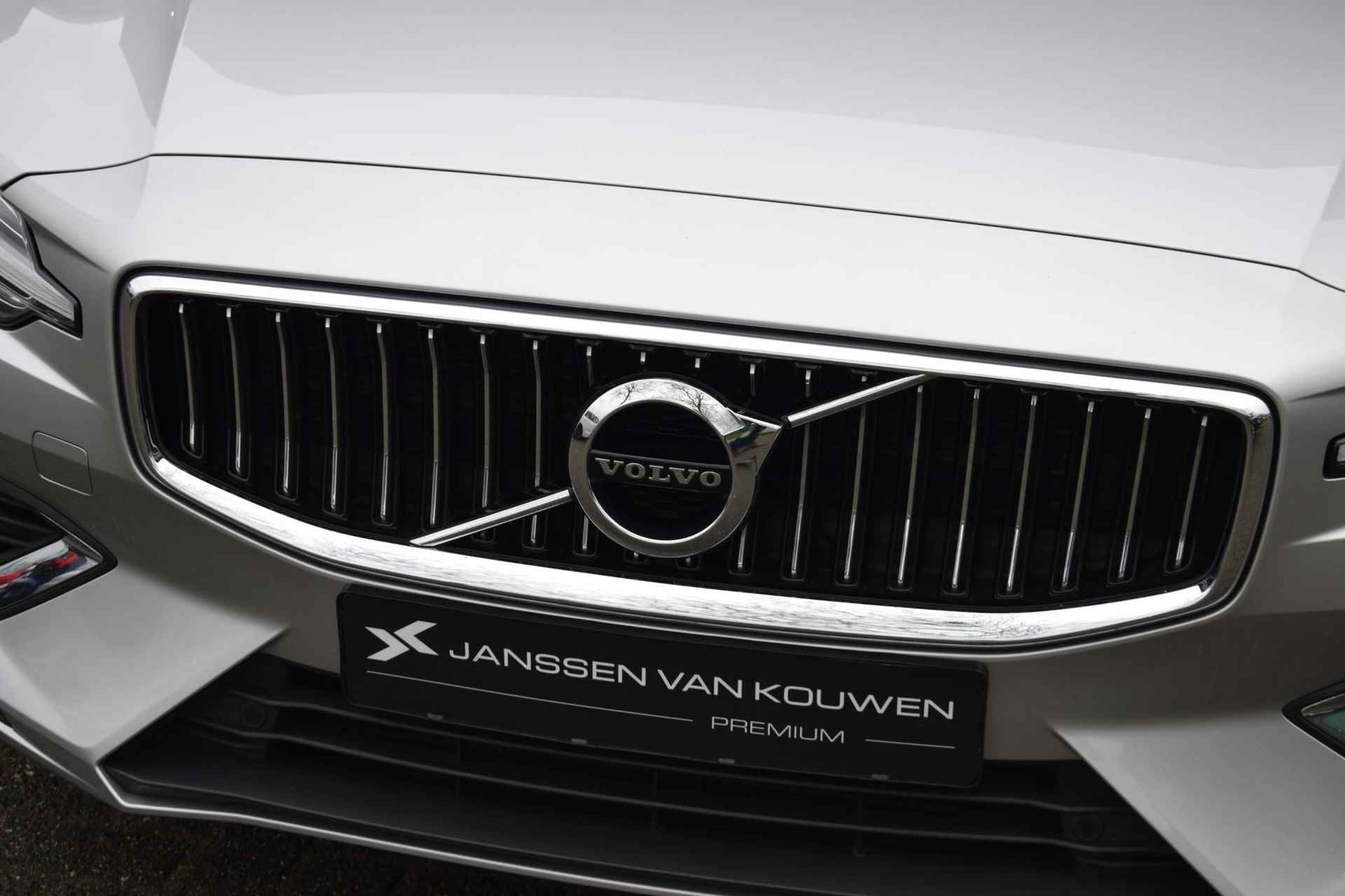 Volvo V60 2.0 T8 Twin Engine AWD Inscription / Leder / Schuifdak / Stoel/Stuurverwarming - 34/60