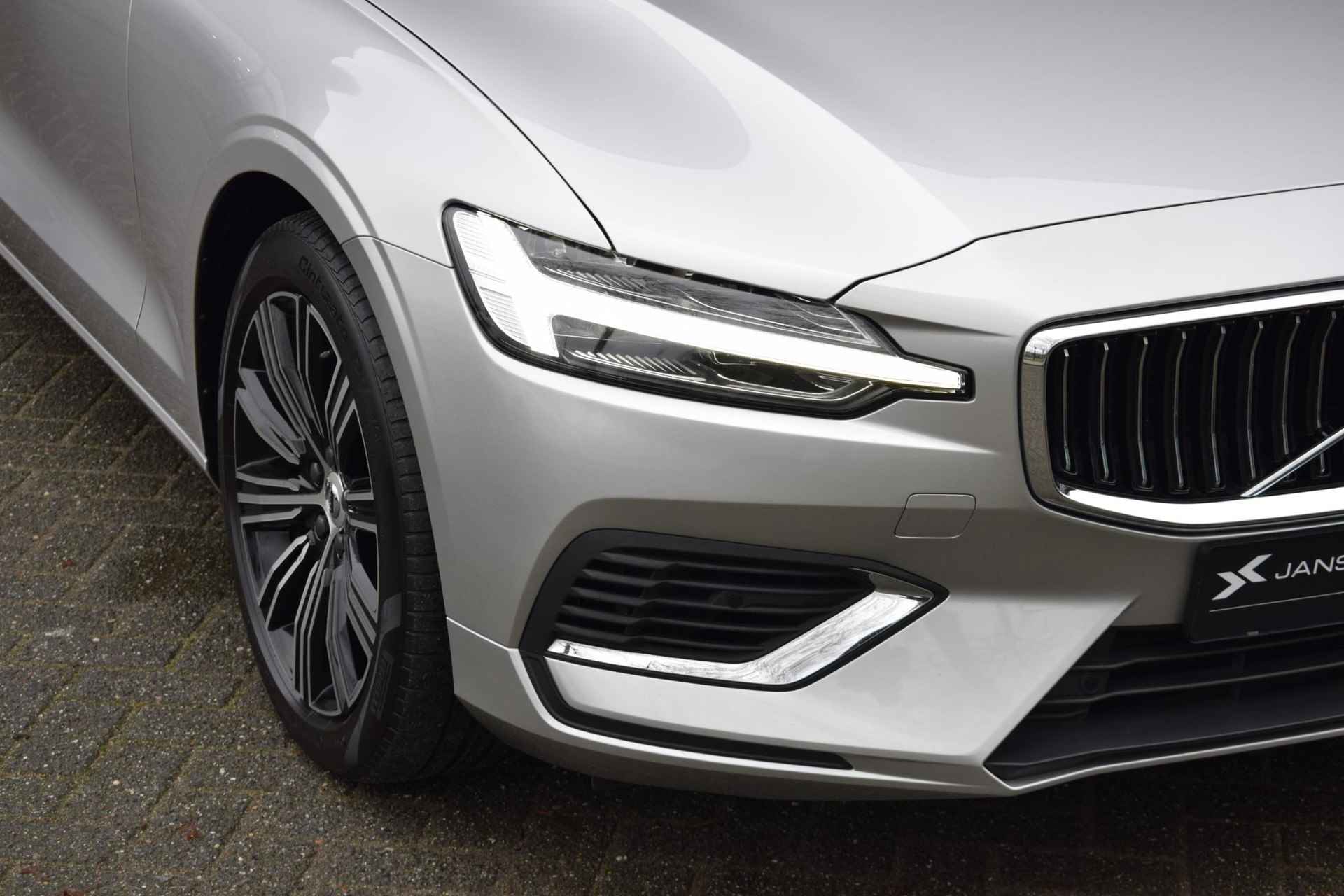 Volvo V60 2.0 T8 Twin Engine AWD Inscription / Leder / Schuifdak / Stoel/Stuurverwarming - 35/60