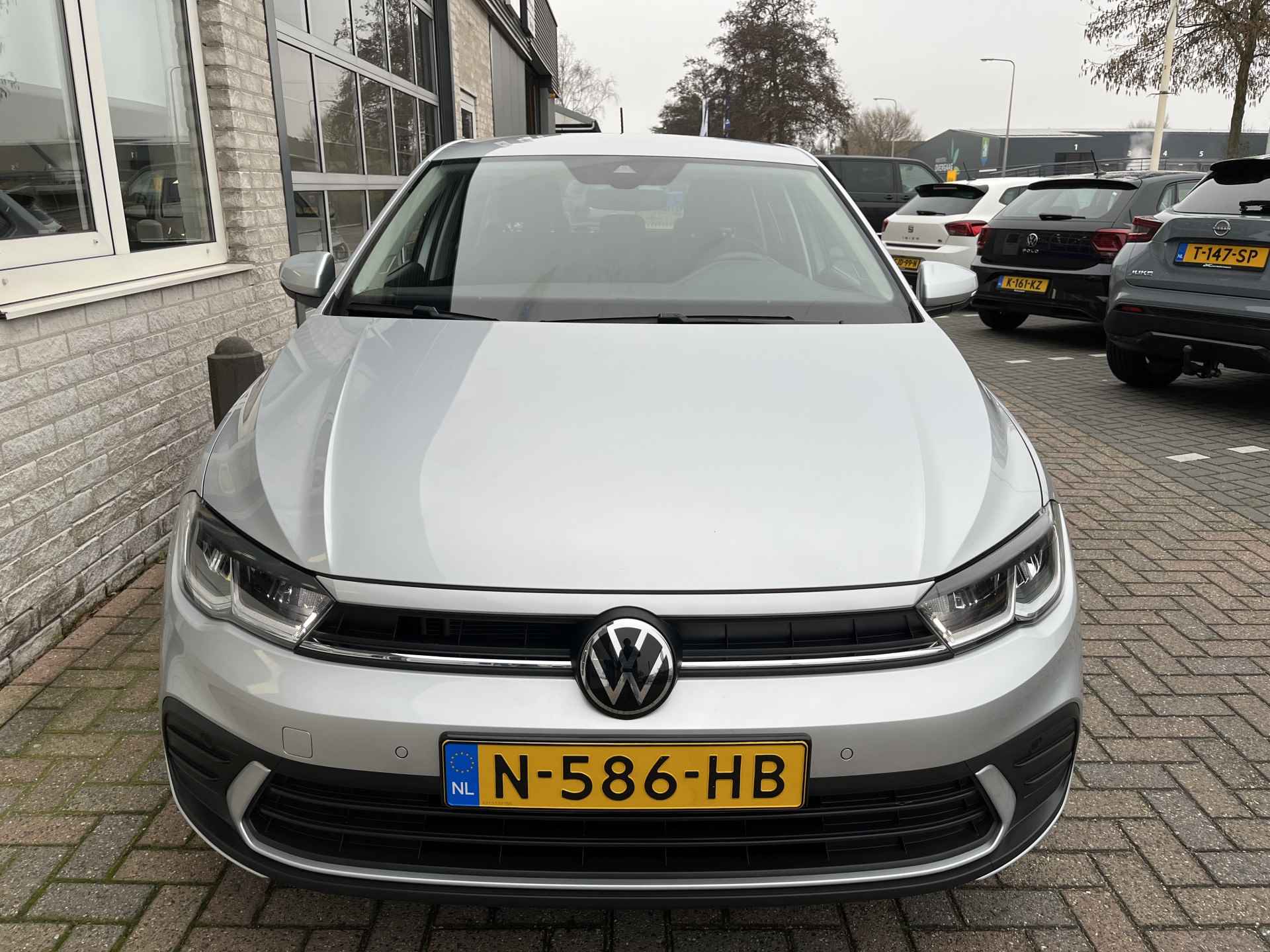 Volkswagen Polo 1.0 TSI Life / ADAPT. CRUISE/ DIGITAL DASH/ PARK. SENSOREN/ NAVI/ APP-CONNECT/ AIRCO/ 16"LMV - 28/35