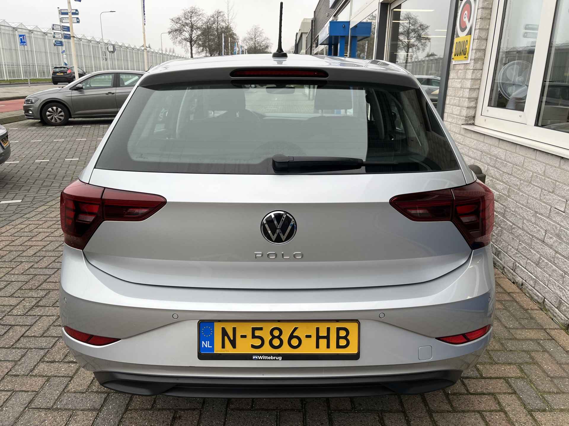 Volkswagen Polo 1.0 TSI Life / ADAPT. CRUISE/ DIGITAL DASH/ PARK. SENSOREN/ NAVI/ APP-CONNECT/ AIRCO/ 16"LMV - 29/35