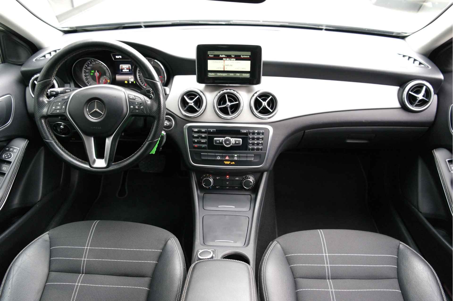 Mercedes-Benz GLA 200 CDI Ambition Automaat / Dealer Onderhouden / Cruise / Xenon / Navi - 29/42