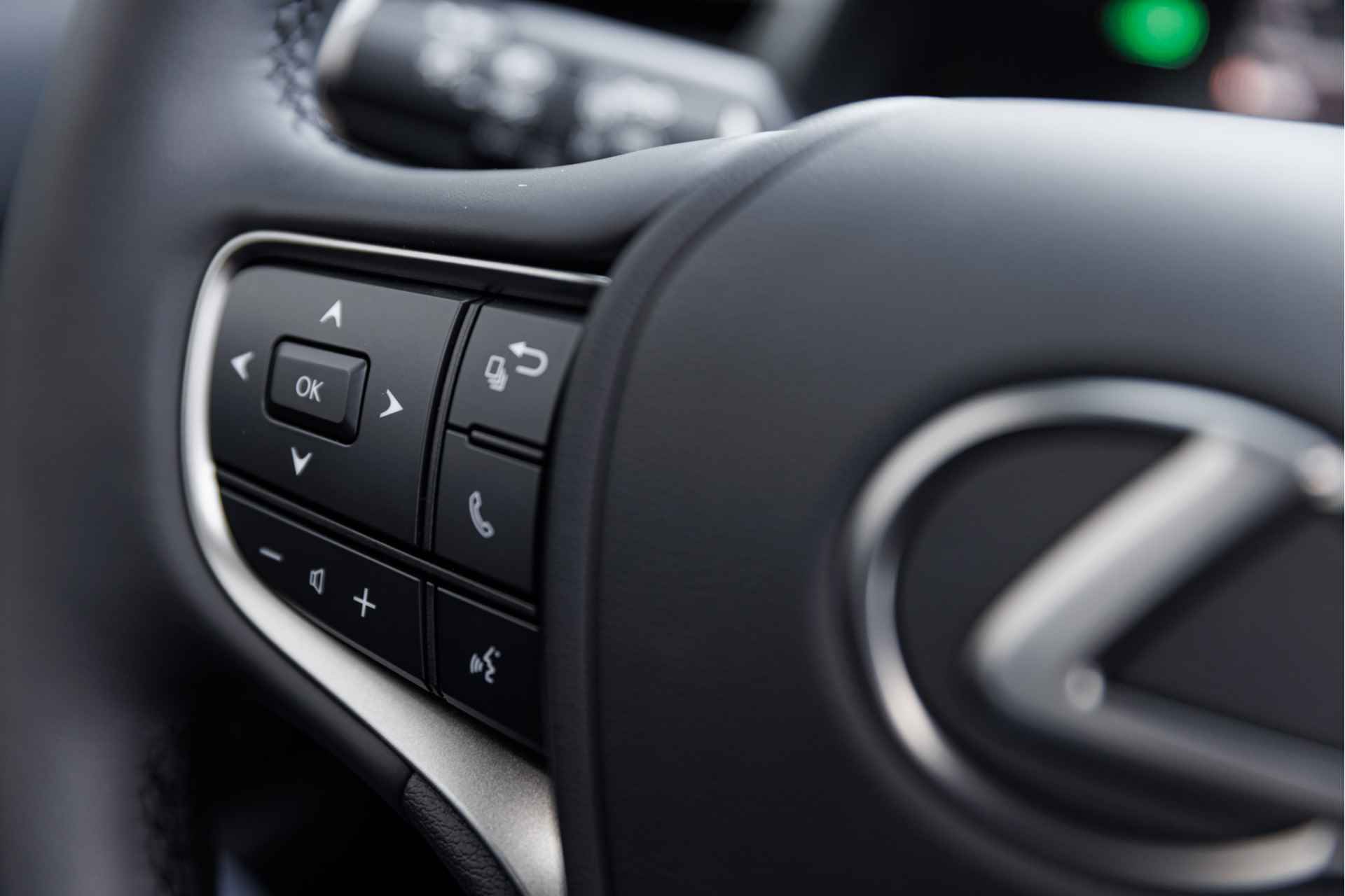 Lexus UX 250h F Sport Design | F-Sport | Stoelverwarming | Apple Carplay | - 14/45