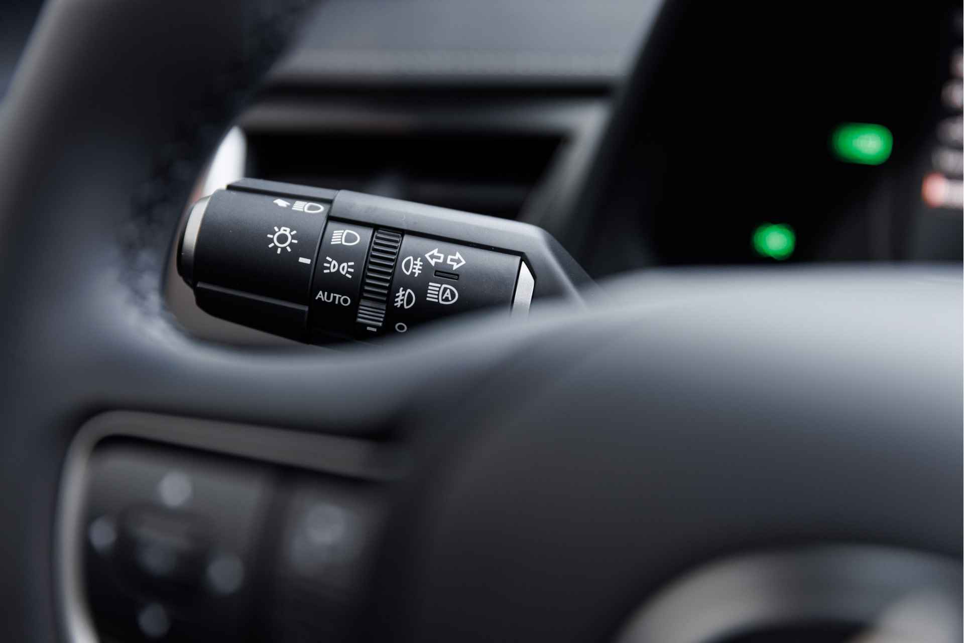 Lexus UX 250h F Sport Design | F-Sport | Stoelverwarming | Apple Carplay | - 16/45