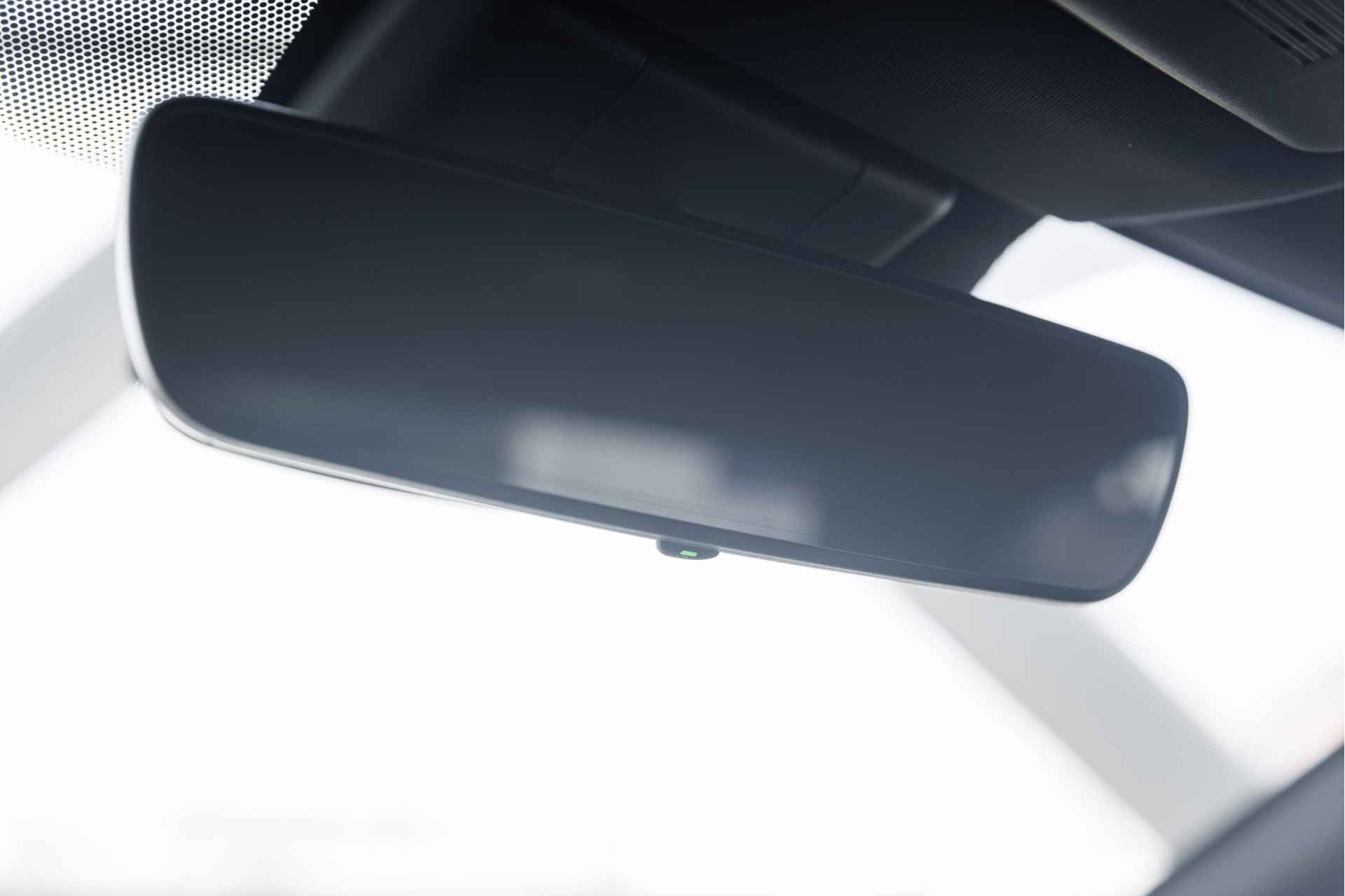 Lexus UX 250h F Sport Design | F-Sport | Stoelverwarming | Apple Carplay | - 26/45