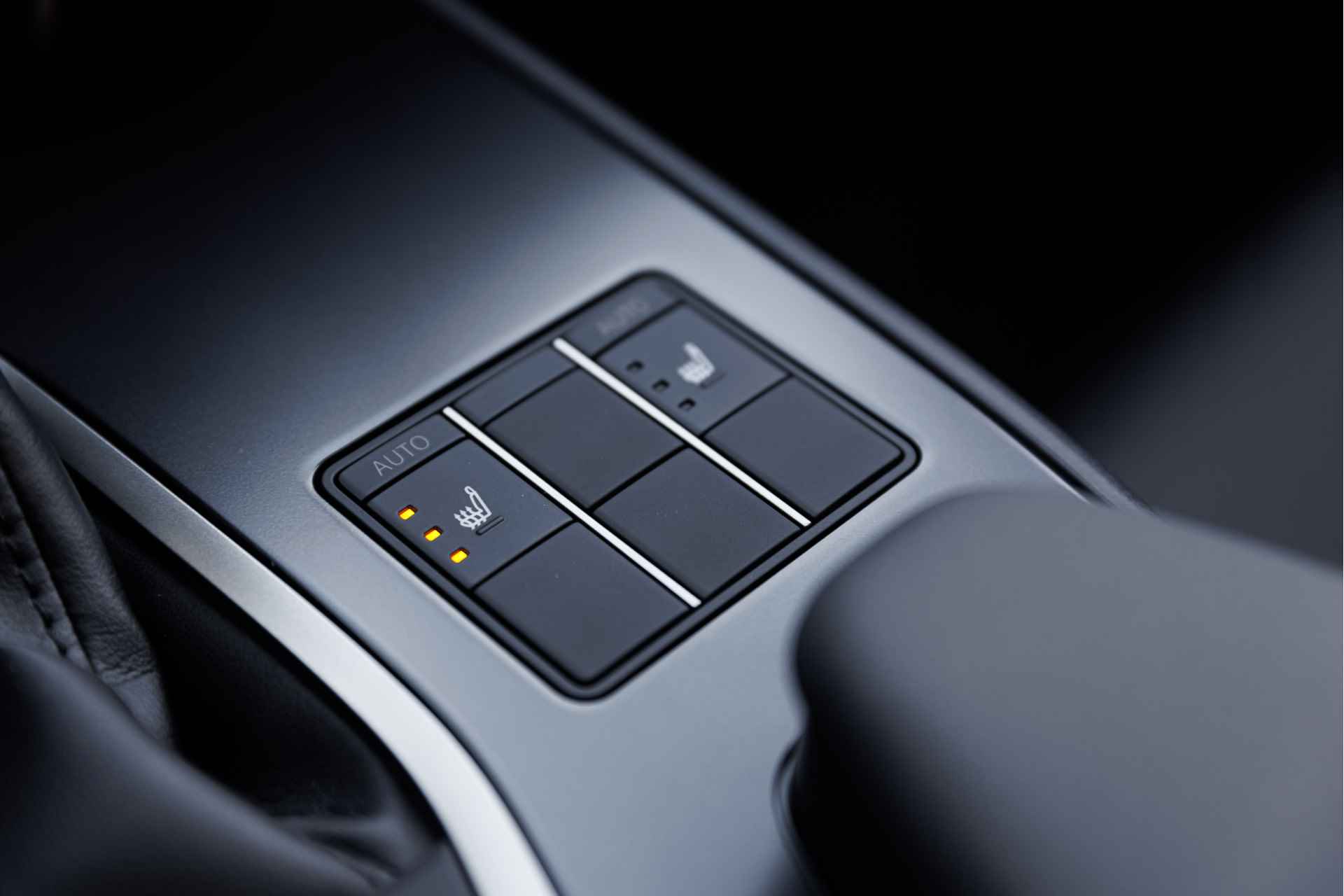 Lexus UX 250h F Sport Design | F-Sport | Stoelverwarming | Apple Carplay | - 29/45