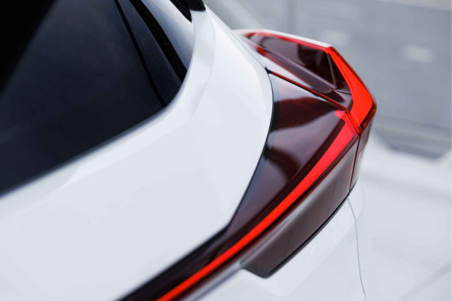 Lexus UX 250h F Sport Design | F-Sport | Stoelverwarming | Apple Carplay | - 37/45