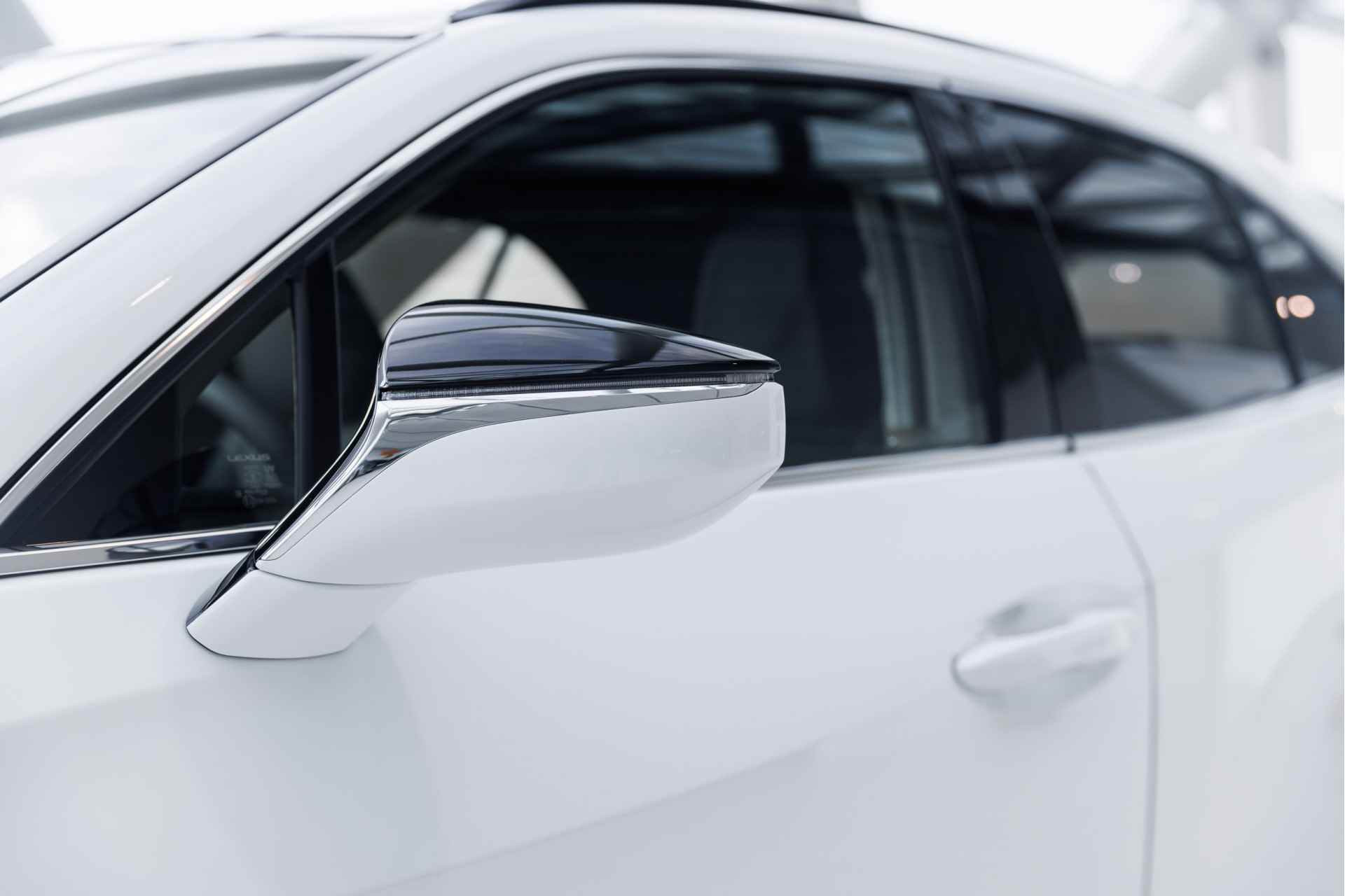 Lexus UX 250h F Sport Design | F-Sport | Stoelverwarming | Apple Carplay | - 43/45